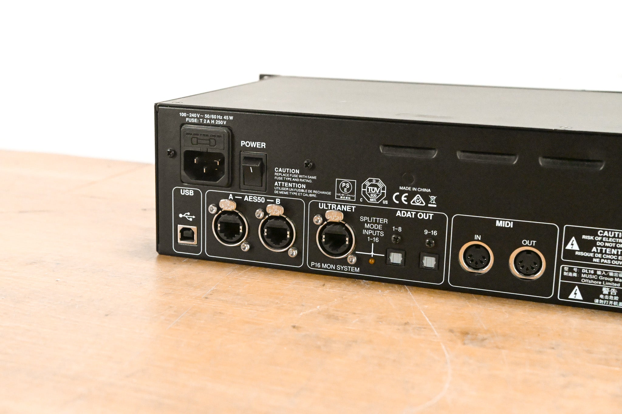 Midas DL16 16-Input, 8-Output Stage Box