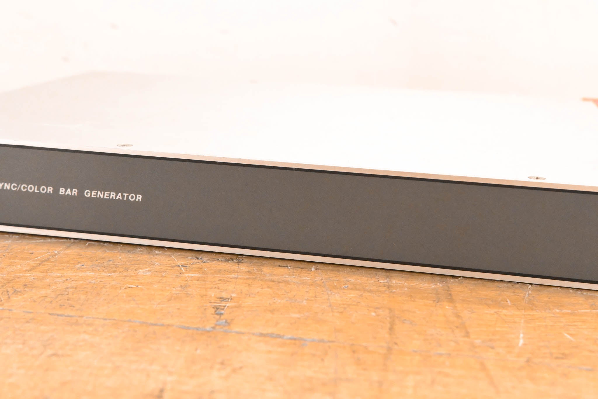 Grass Valley SCB-100N Sync/Color Bar Generator