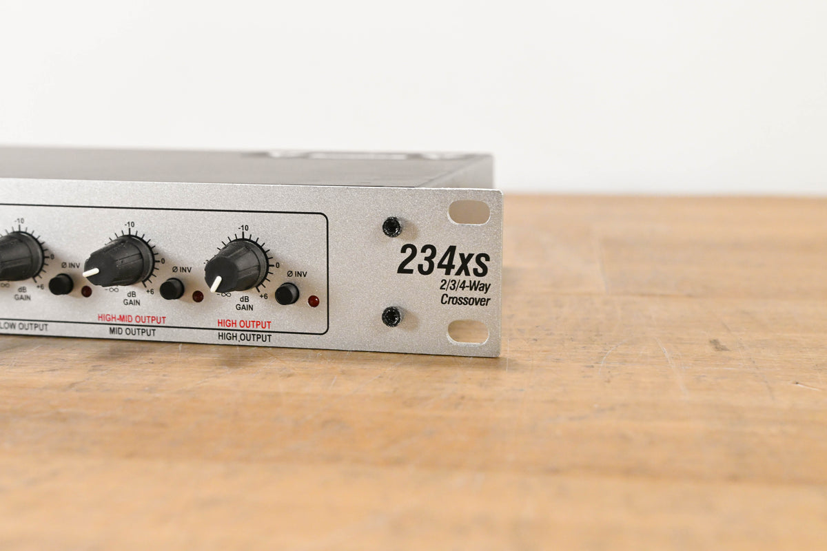 dbx 234xs 2/3-Way Stereo, 4-Way Mono Crossover