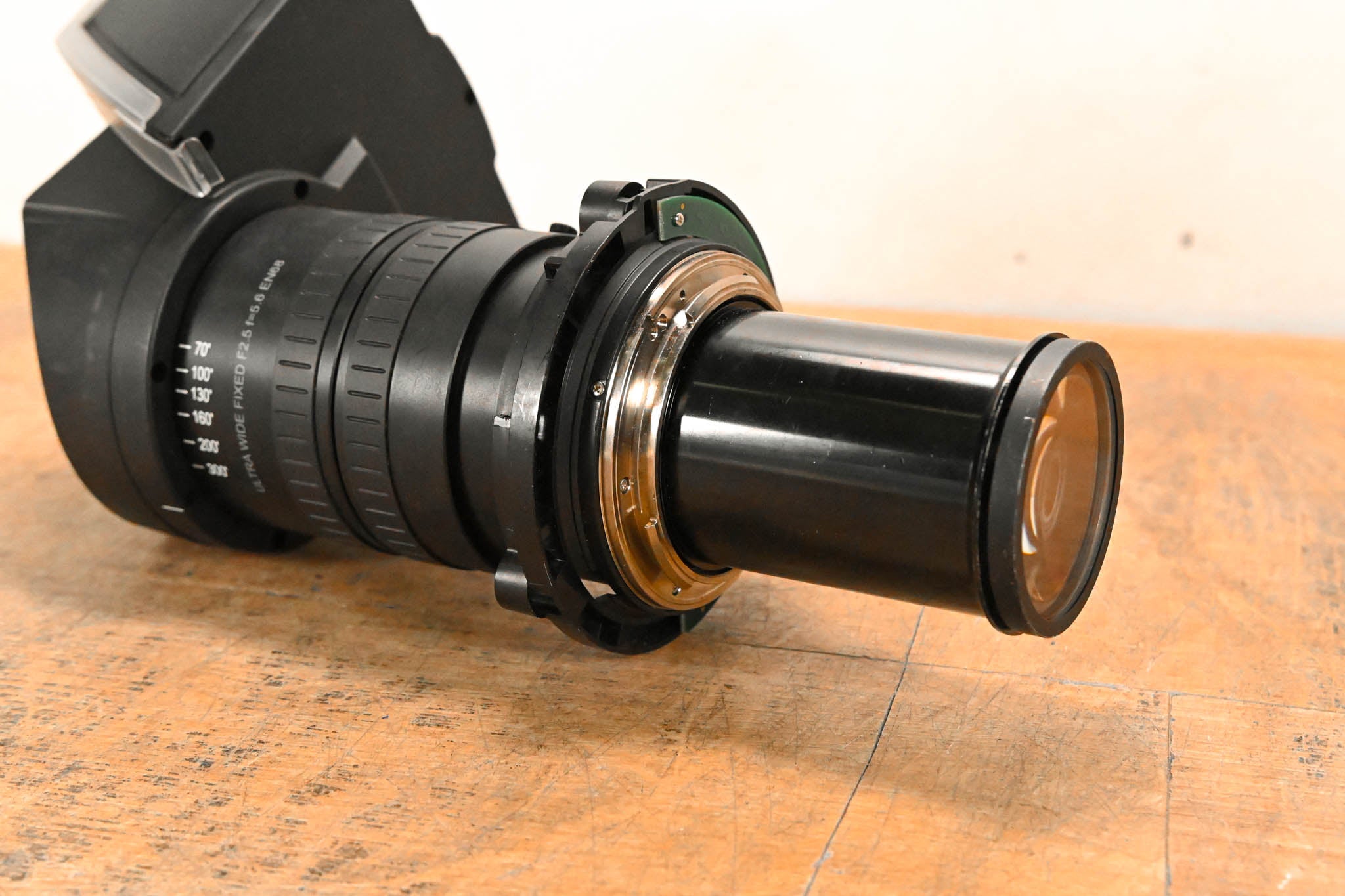 Barco EN68 Ultra Short Throw FLD+ 0.28:1 Lens
