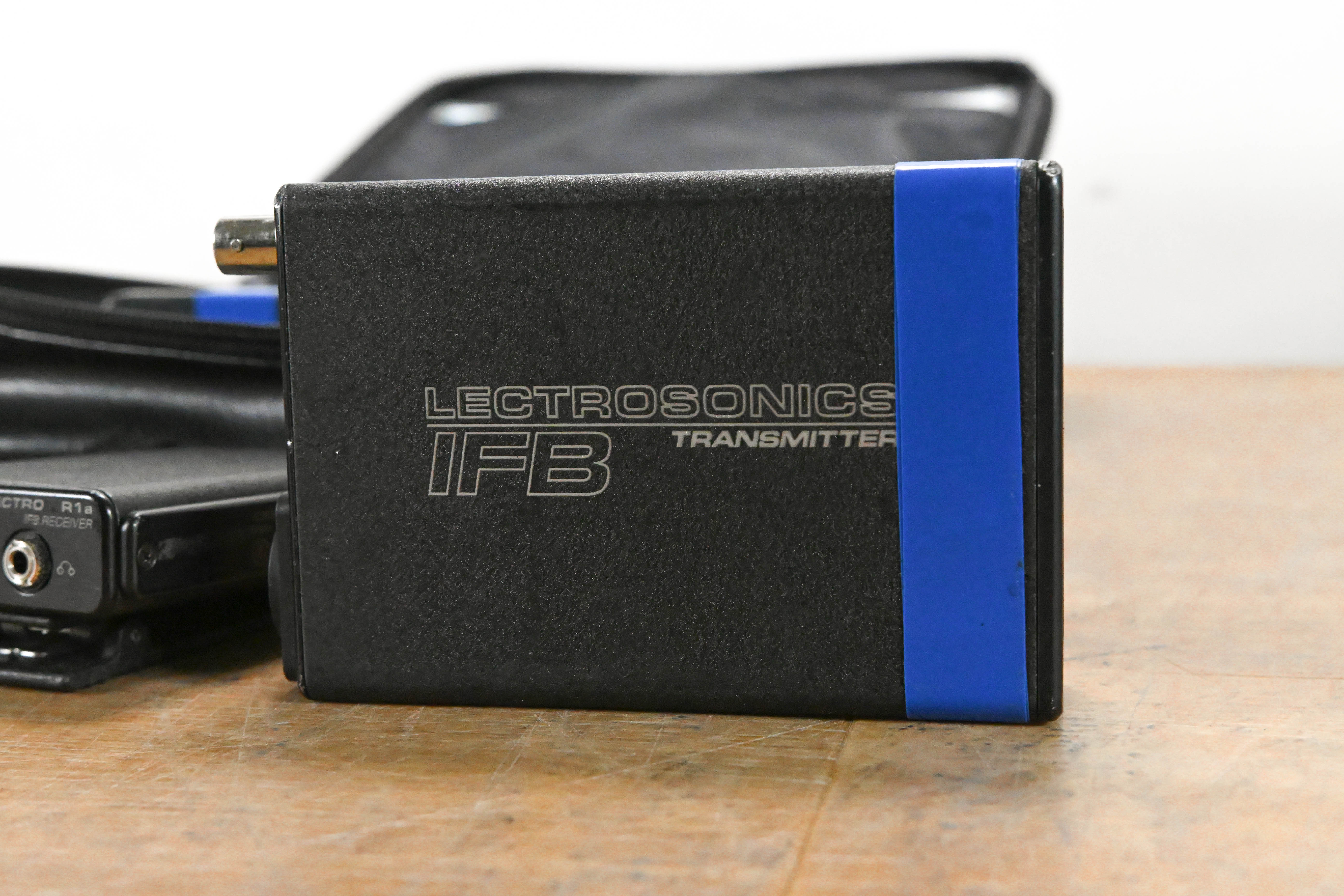 Lectrosonics T1 IFB Transmitter & R1a Receiver Block 21 w/ Case