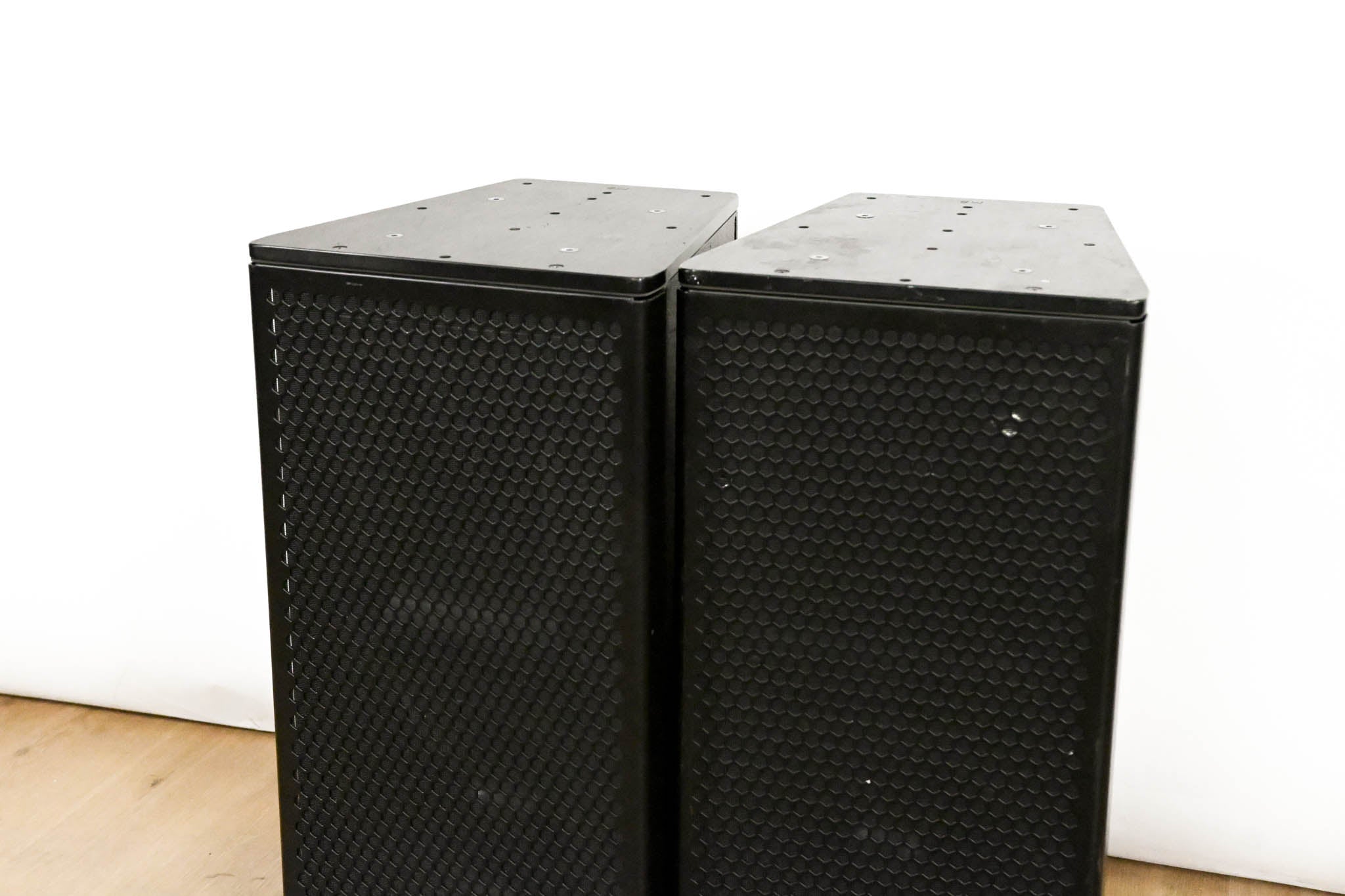 Meyer Sound UPJ-1P Compact VariO Loudspeaker (PAIR)