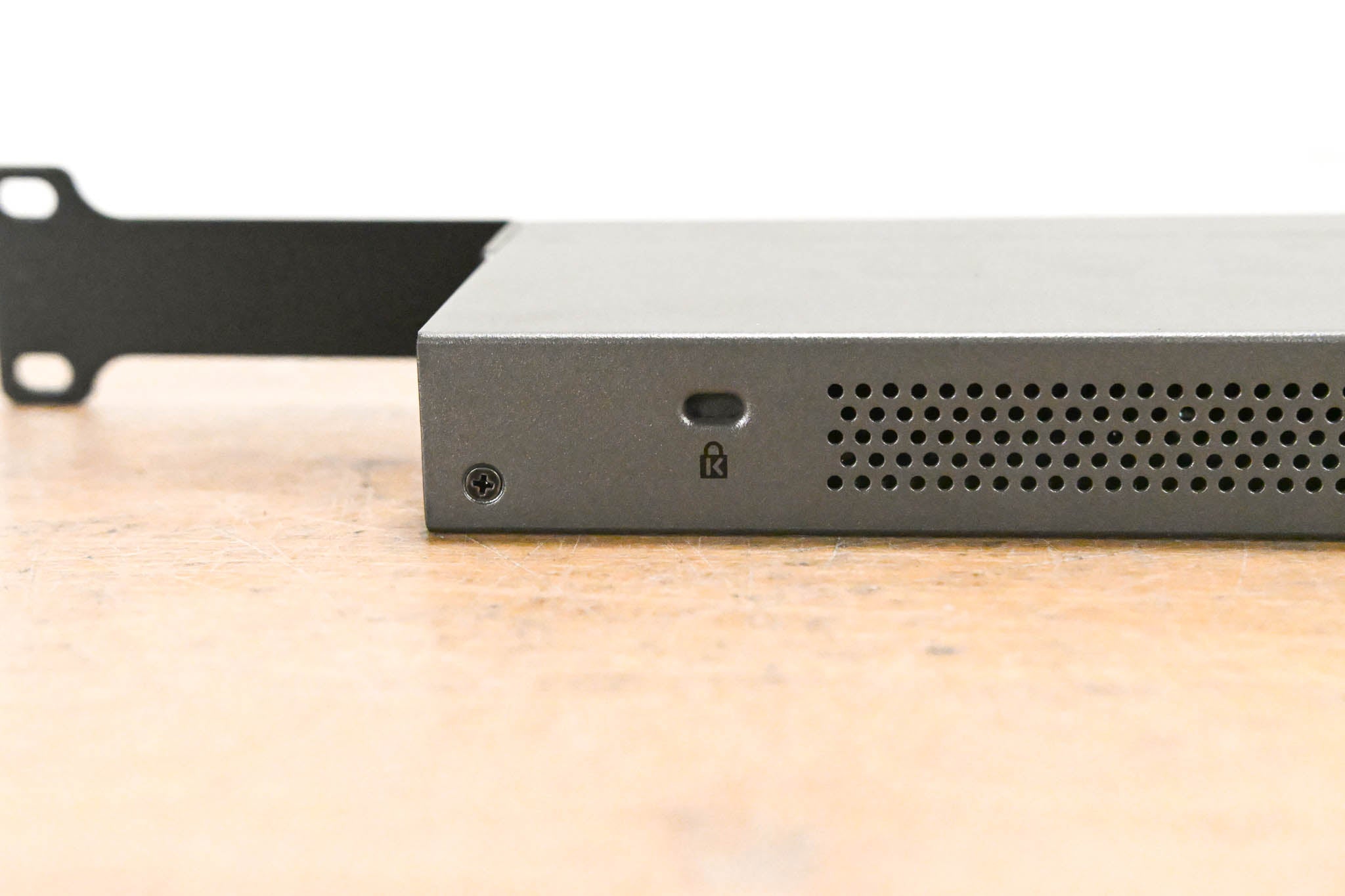NETGEAR GS116PP 16-Port Gigabit PoE+ Compliant Unmanaged Switch