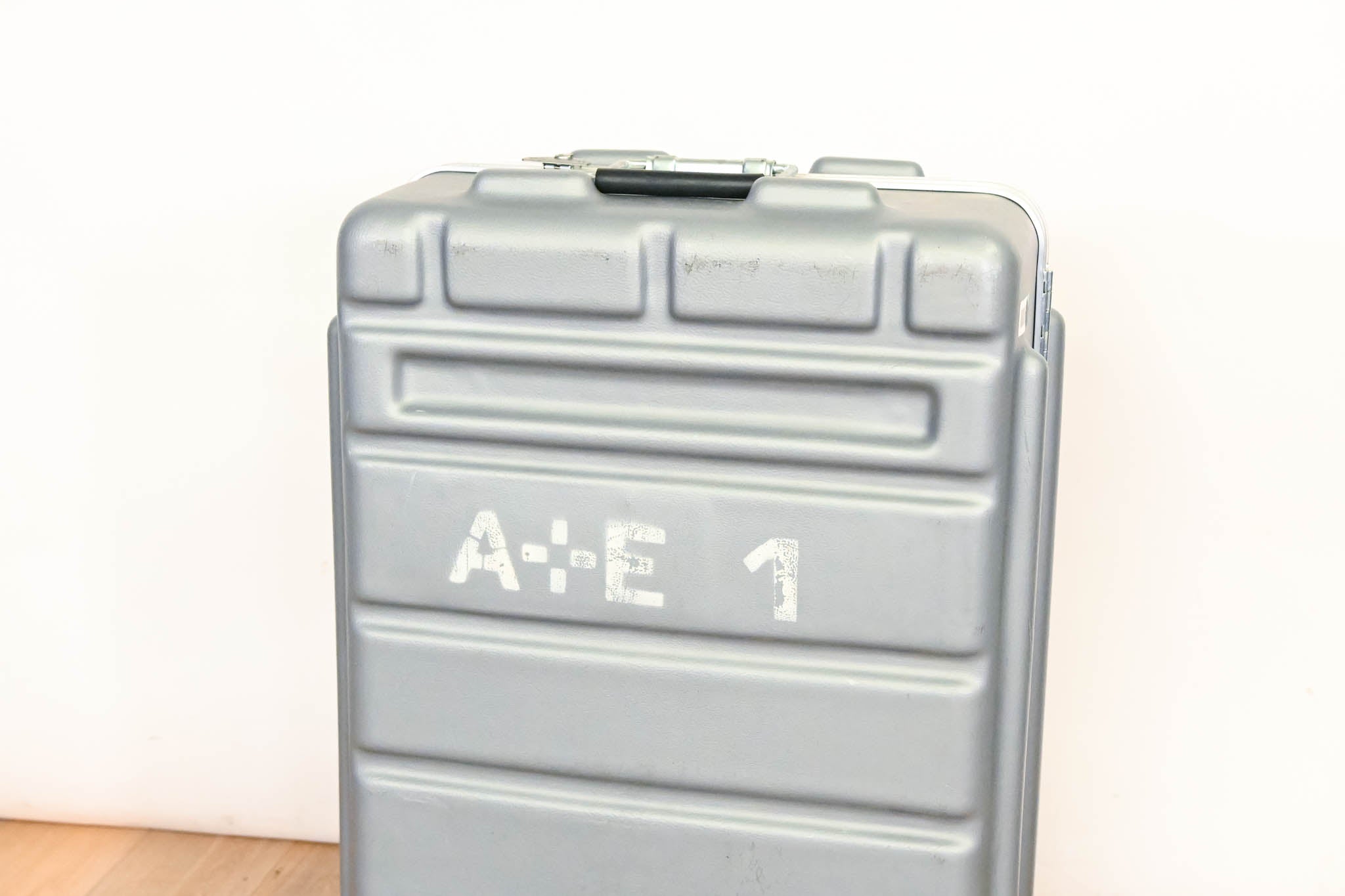 Ikegami Thermodyne Camera Case - Interior Dimensions 31" x 20" x 12"