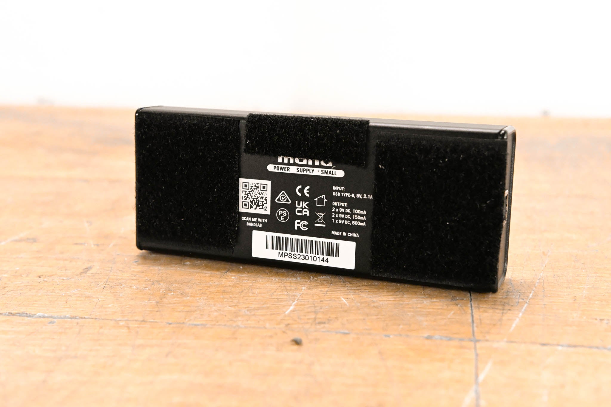 MONO 5-Outlet Isolated USB Pedalboard Power Supply  - Small