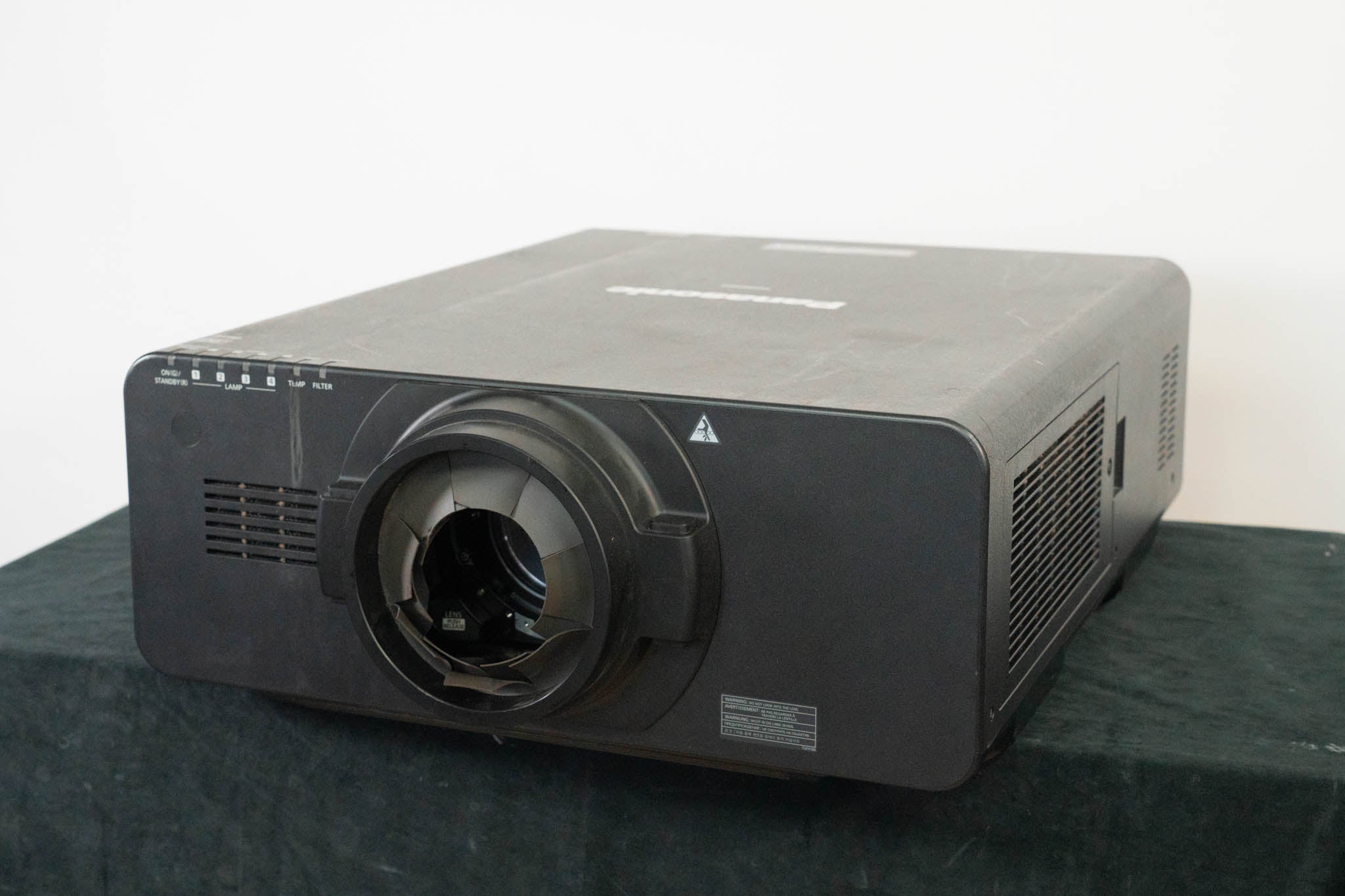 Panasonic PT-DZ21K2 20,000-Lumen WUXGA Large Venue Projector