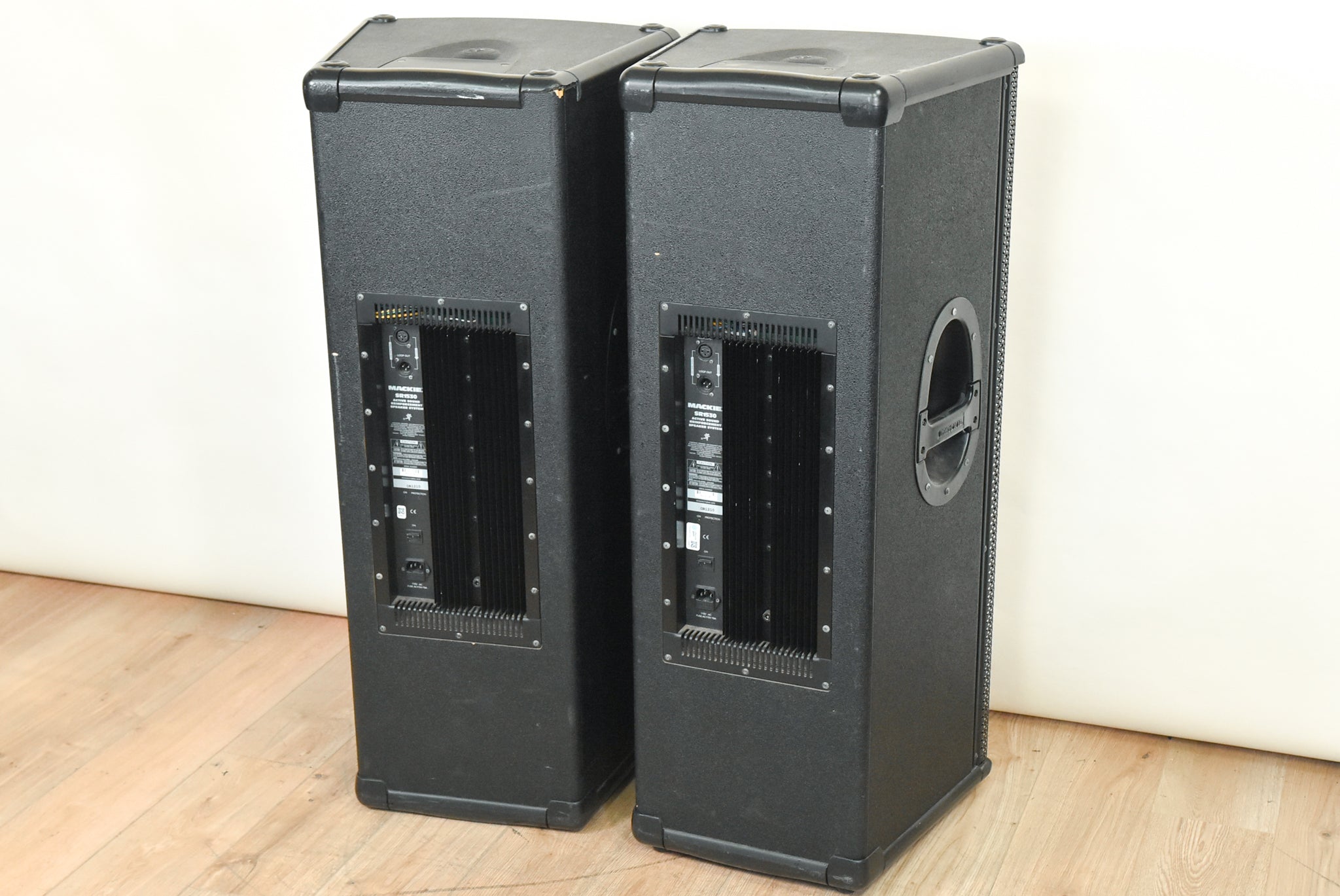 Mackie SR1530 Active 3-Way Sound Reinforcement Speaker (PAIR)