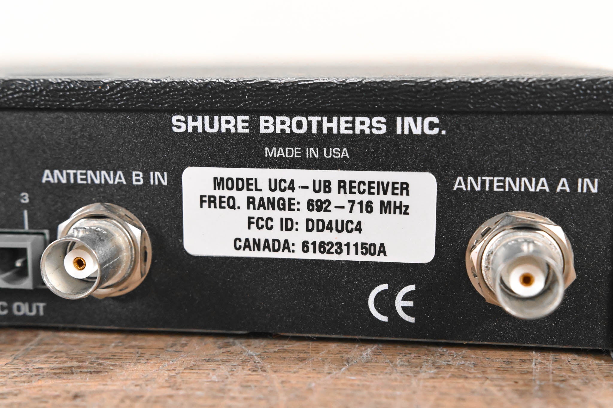 Shure UC4-UB Wireless Receiver - UB Band: 692-716 MHz (NO POWER SUPPLY)