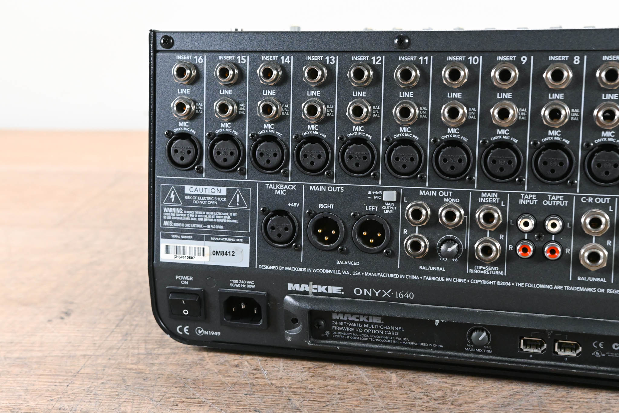 Mackie Onyx 1640 16-Channel 4-Bus Analog Mixer