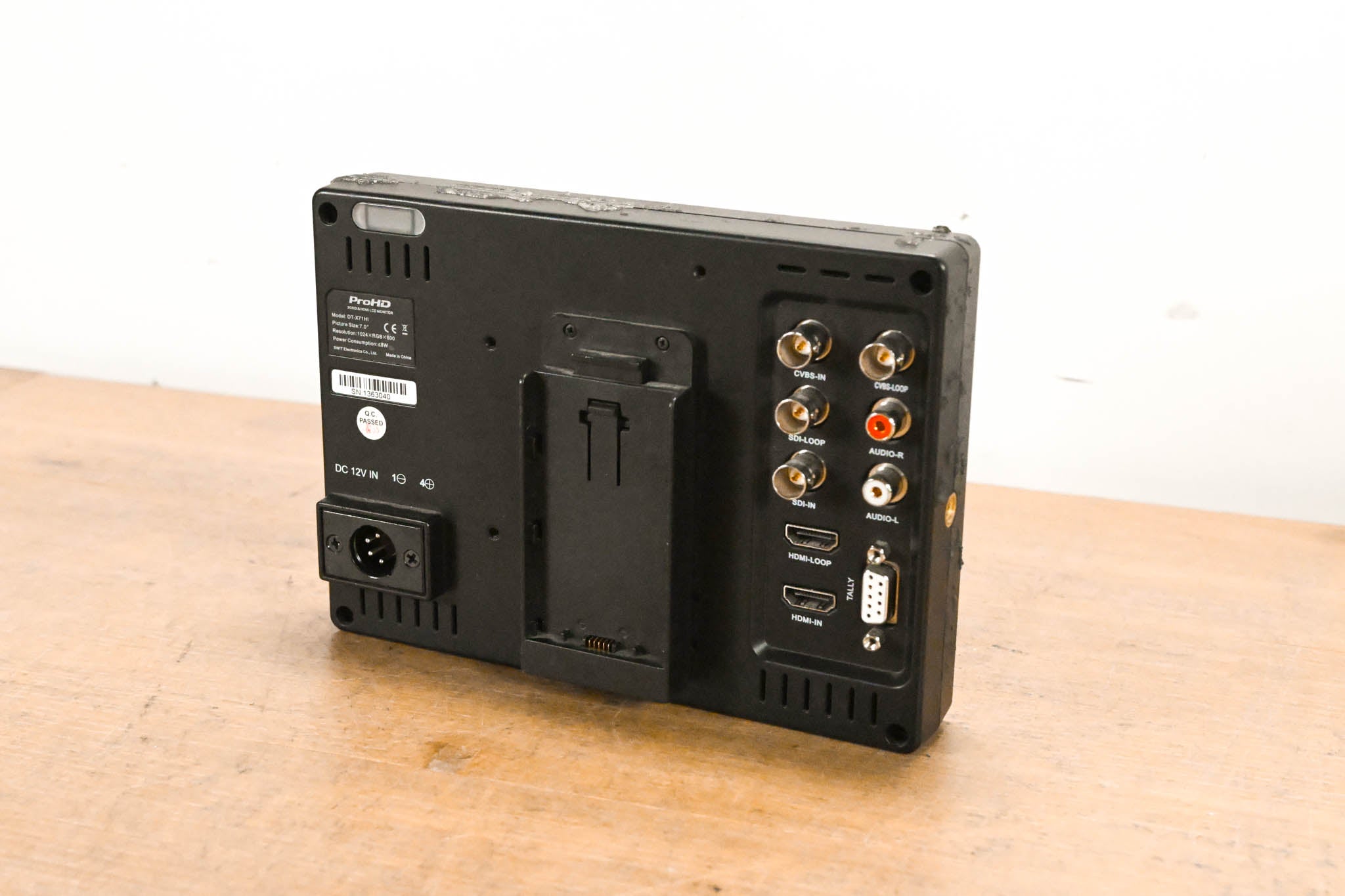 ProHD DT-X71HI 7" 3G SDI & HDMI LCD Monitor