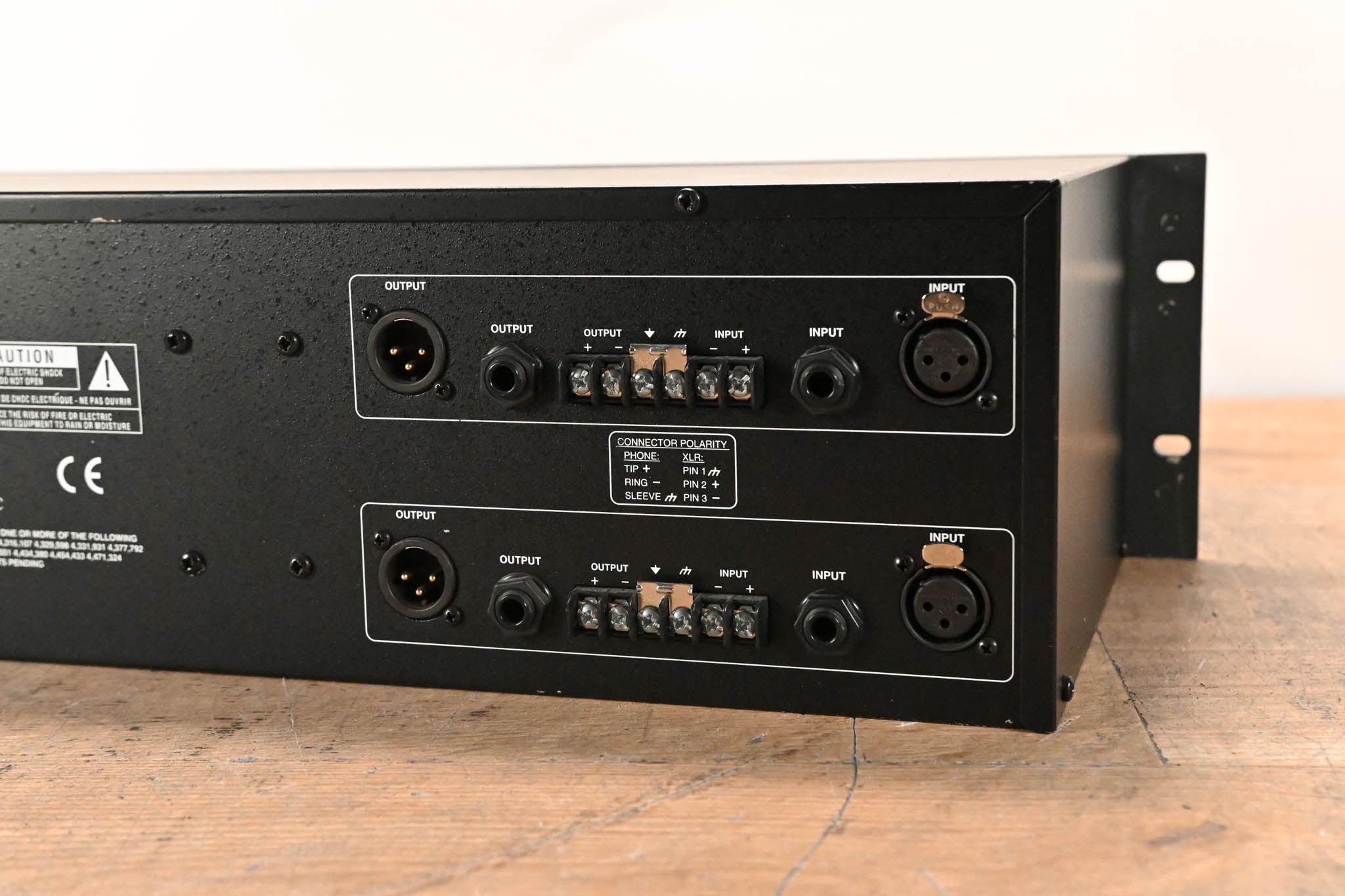 dbx 1231 Dual-Channel 31-Band Graphic Equalizer