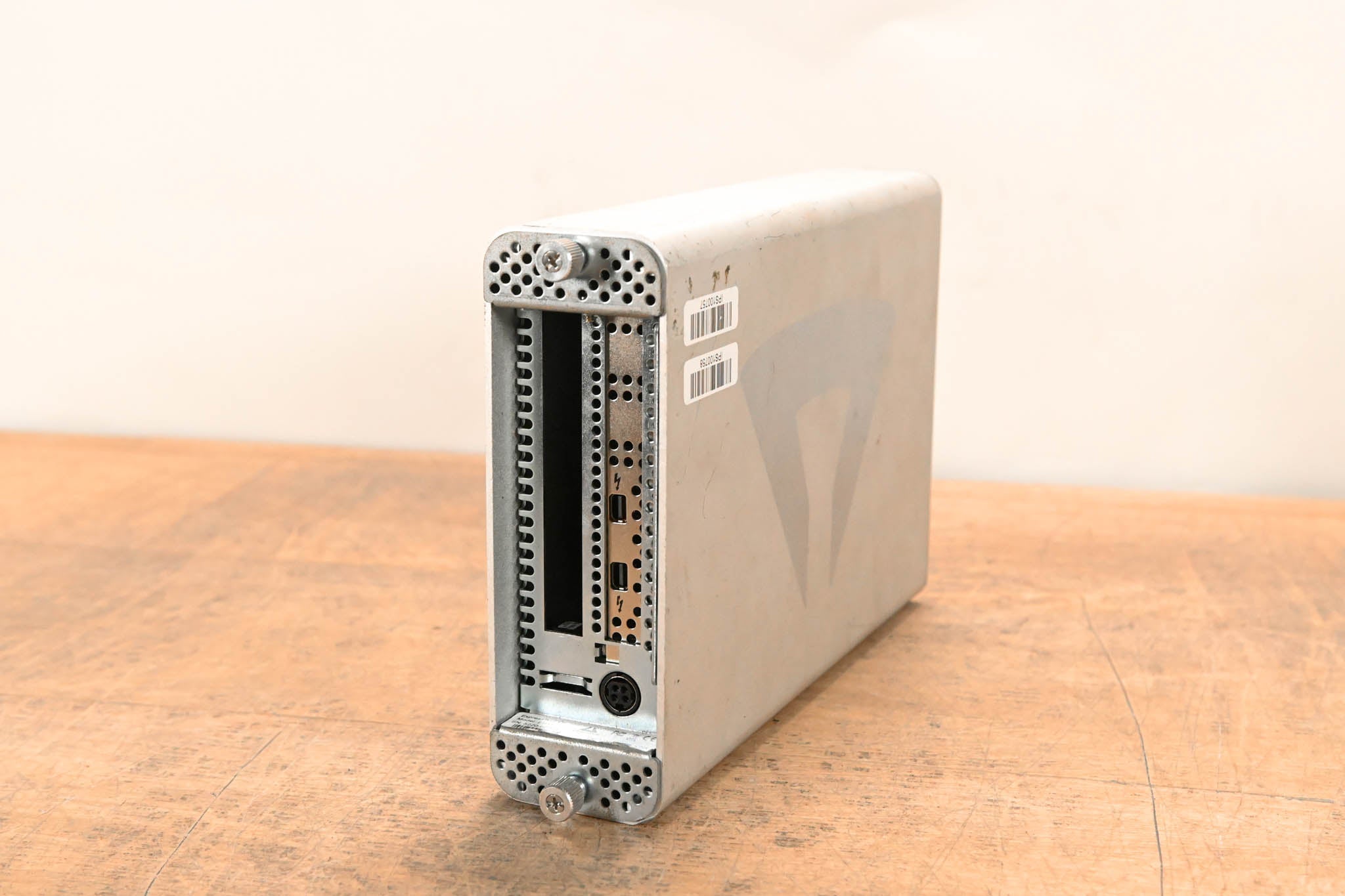 Magma EB1T ExpressBox 1T Thunderbolt 2 to PCIe Expansion Chassis NO PSU
