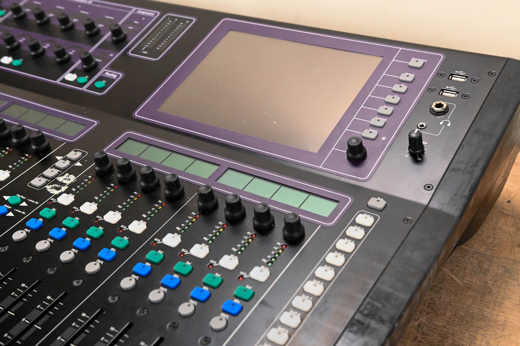 Allen & Heath GLD-80 Digital Audio Mixing Surface
