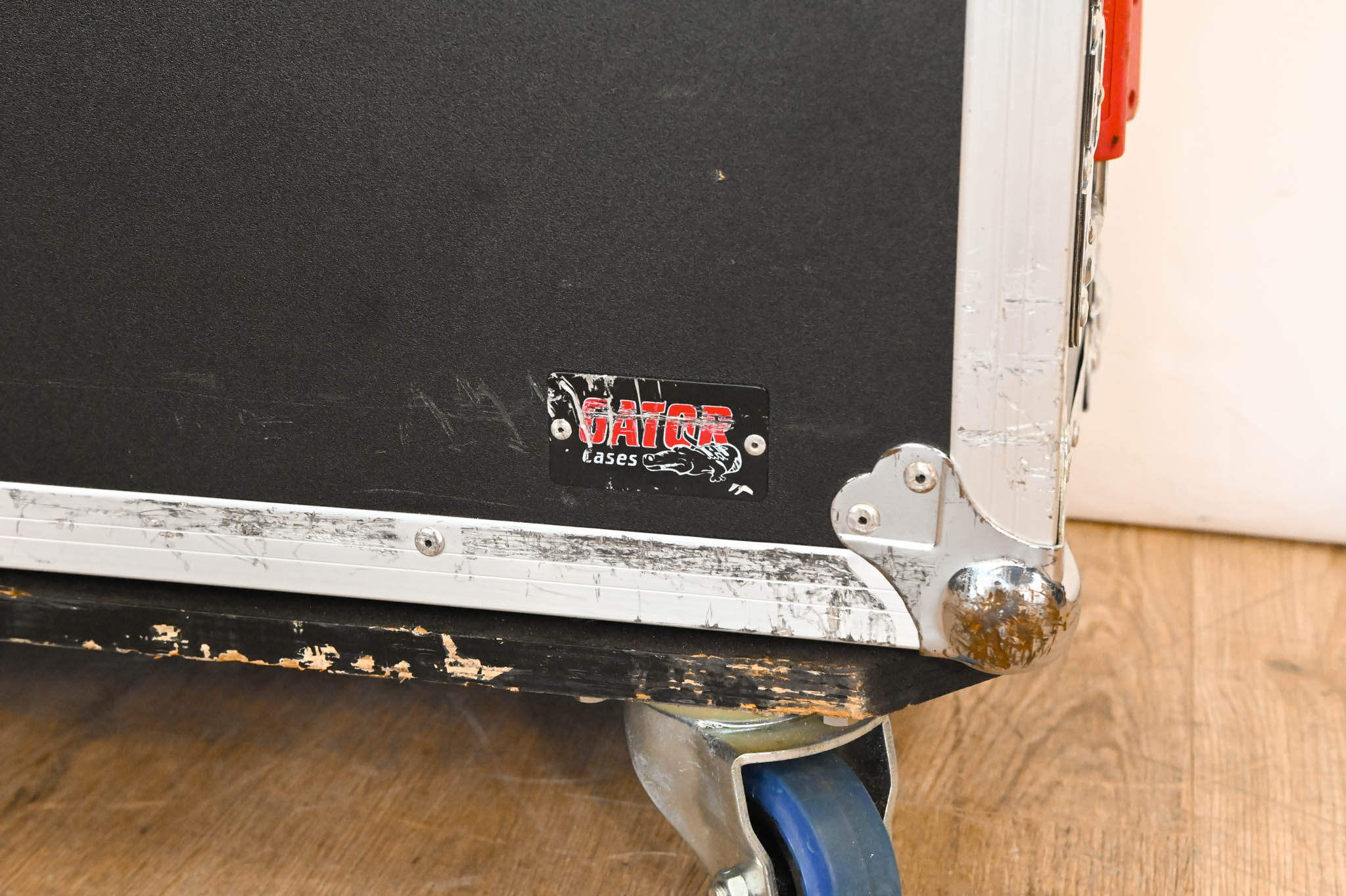 Gator Cases G-TOUR M32 ATA Road Case with Doghouse for Midas M32 Mixer