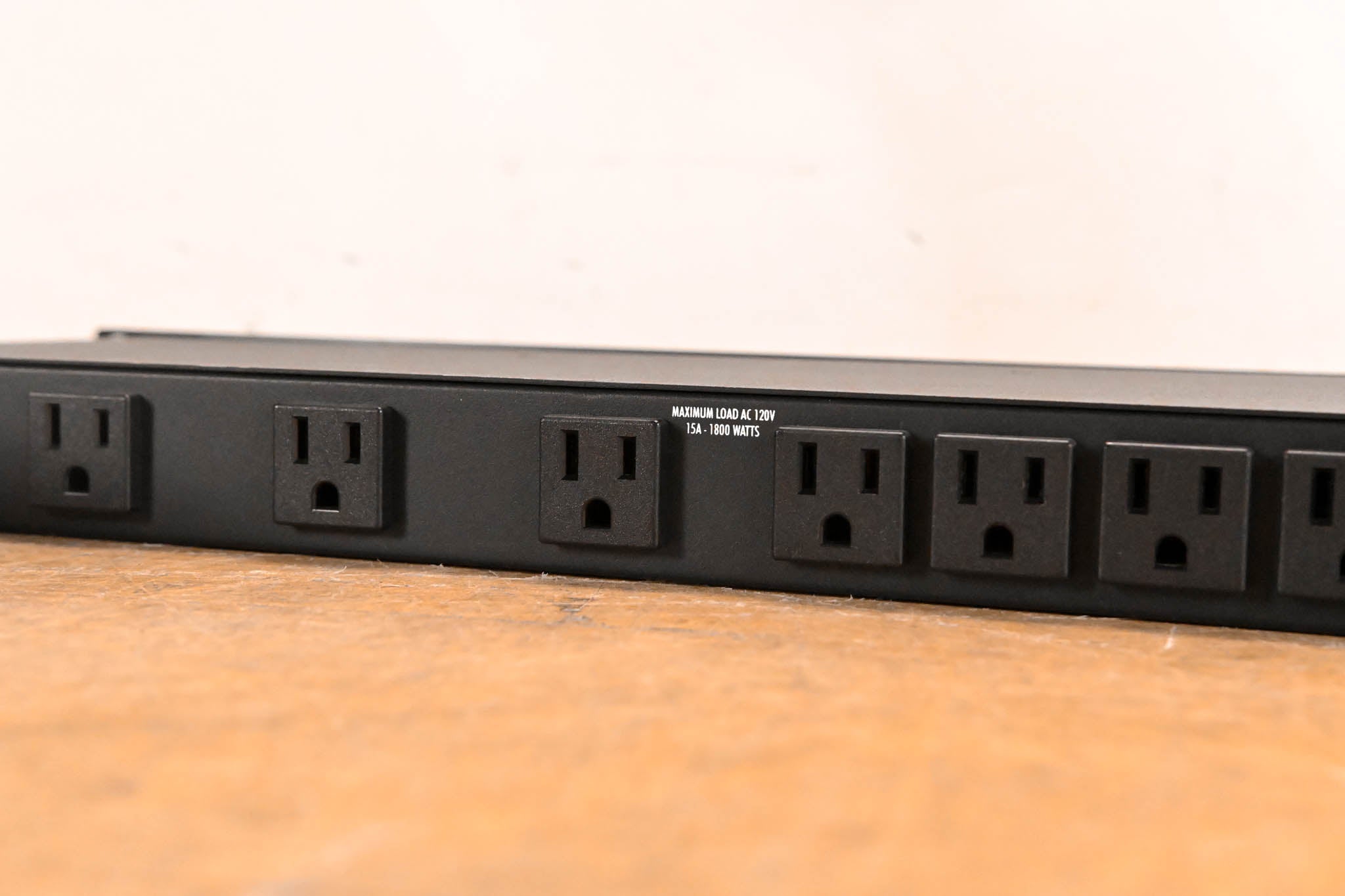 Furman M-8Lx 15A Merit Series Power Conditioner with Lights