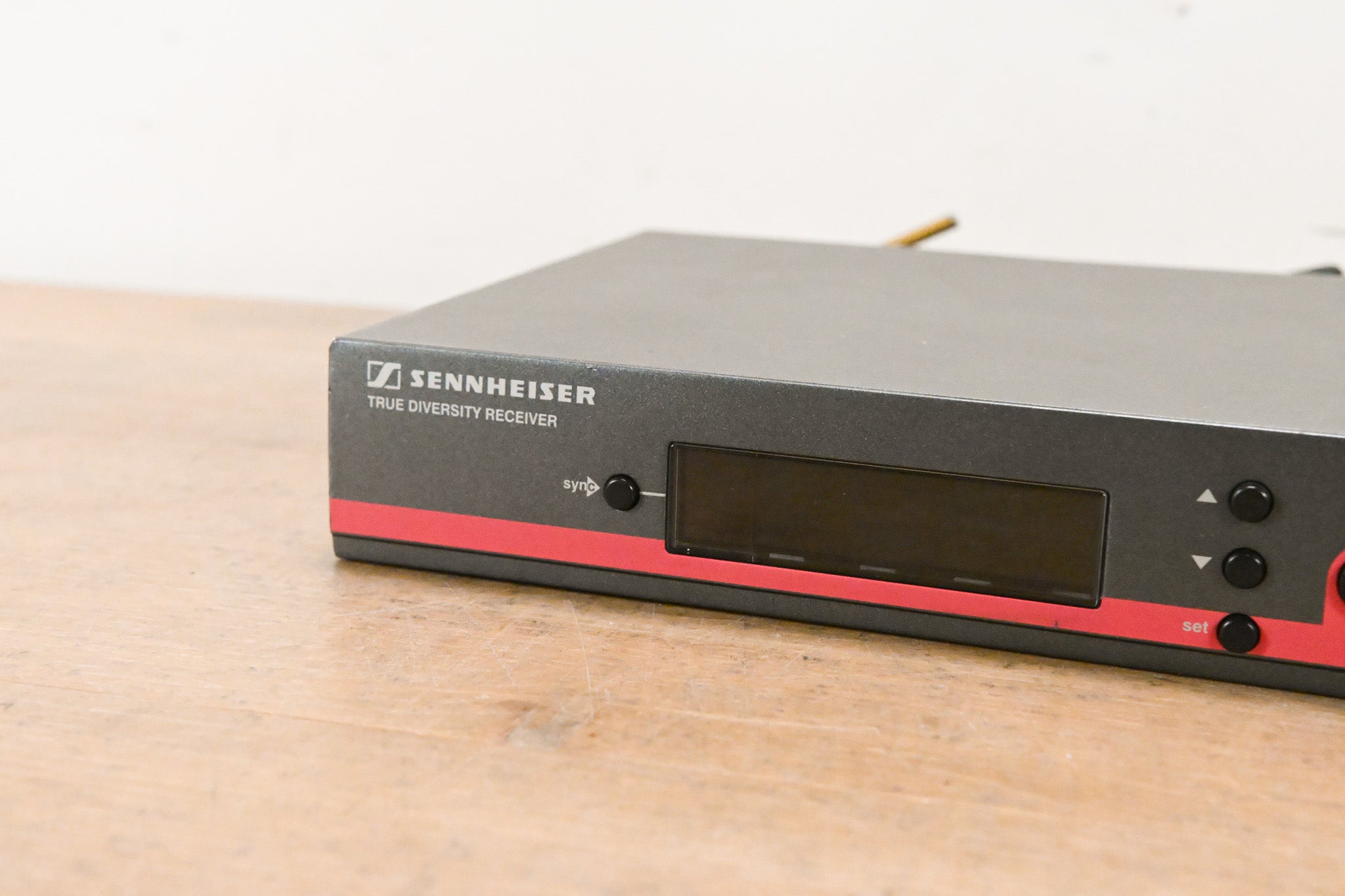 Sennheiser EM 100 G3 Wireless Receiver - 566-608 MHz (NO POWER SUPPLY)