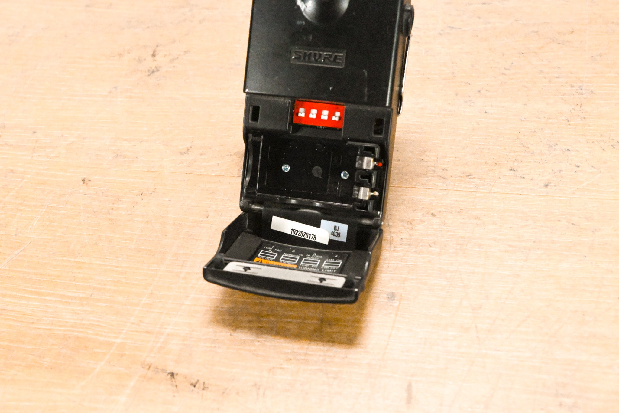 Shure P6HW Wired Bodypack Receiver