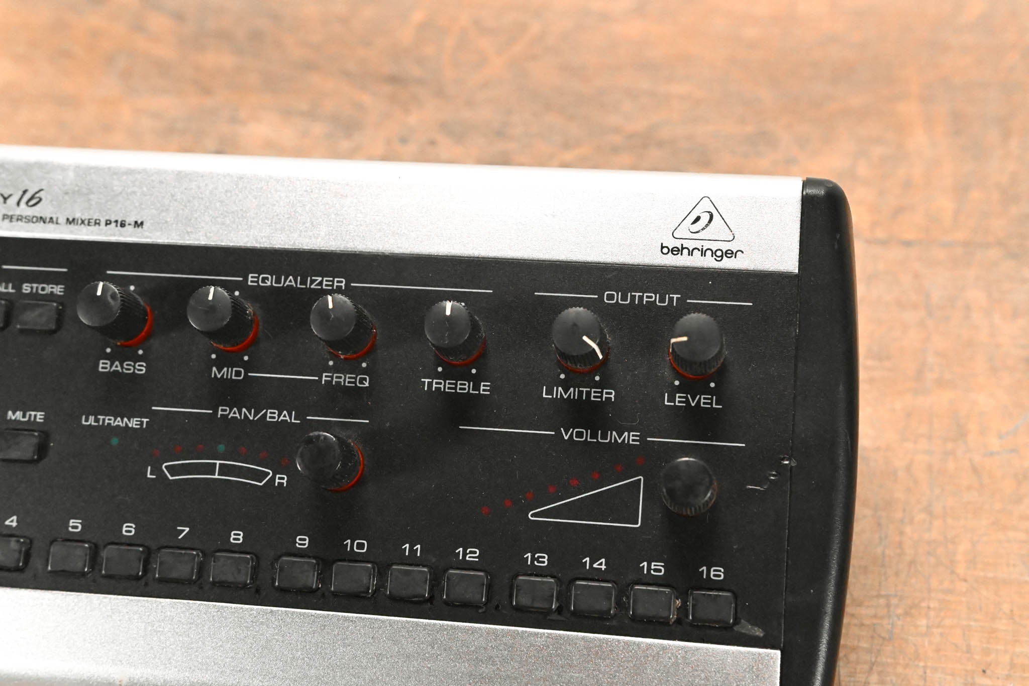 Behringer Powerplay P16-M 16-Channel Digital Personal Mixer