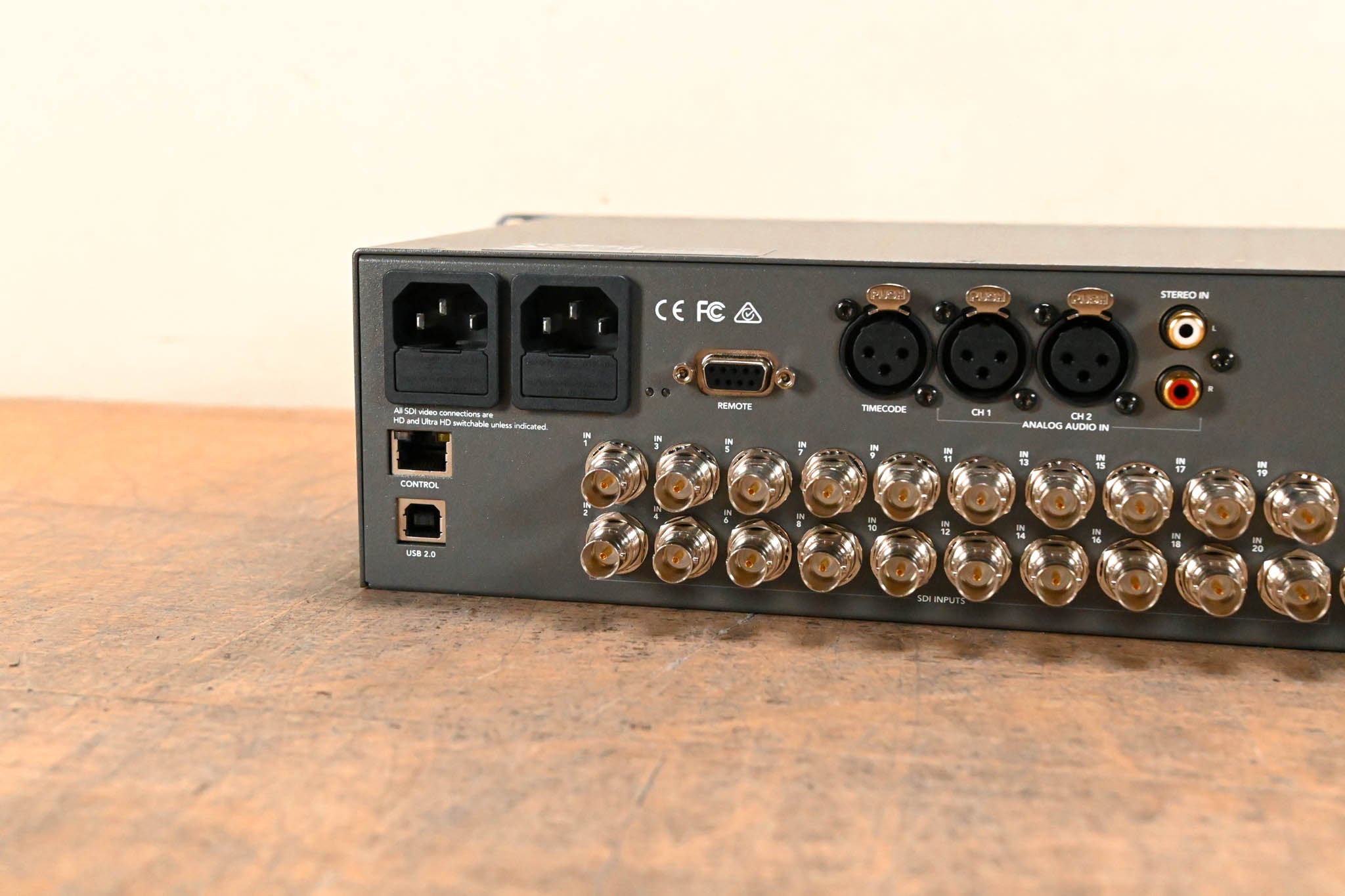 Blackmagic Design ATEM 4 M/E Broadcast Studio 4K