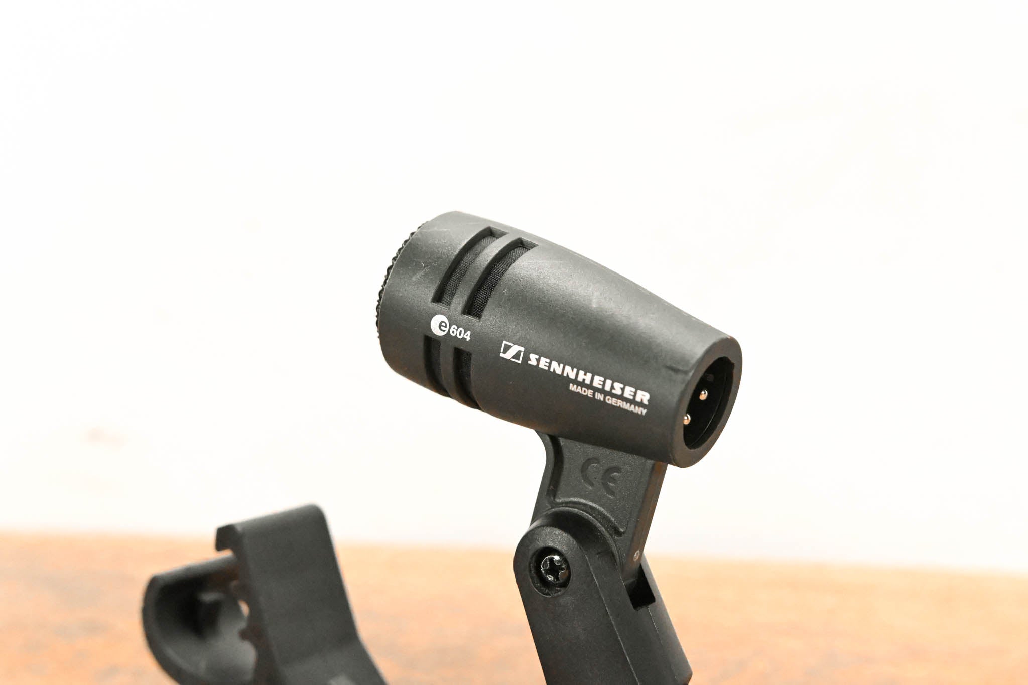 Sennheiser e 604 Dynamic Cardioid Instrument Microphone