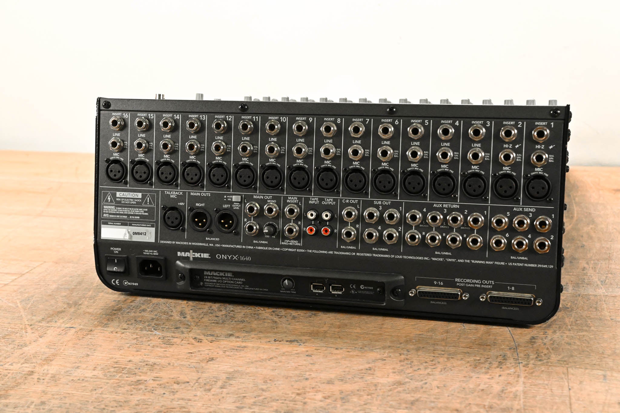 Mackie Onyx 1640 16-Channel 4-Bus Analog Mixer