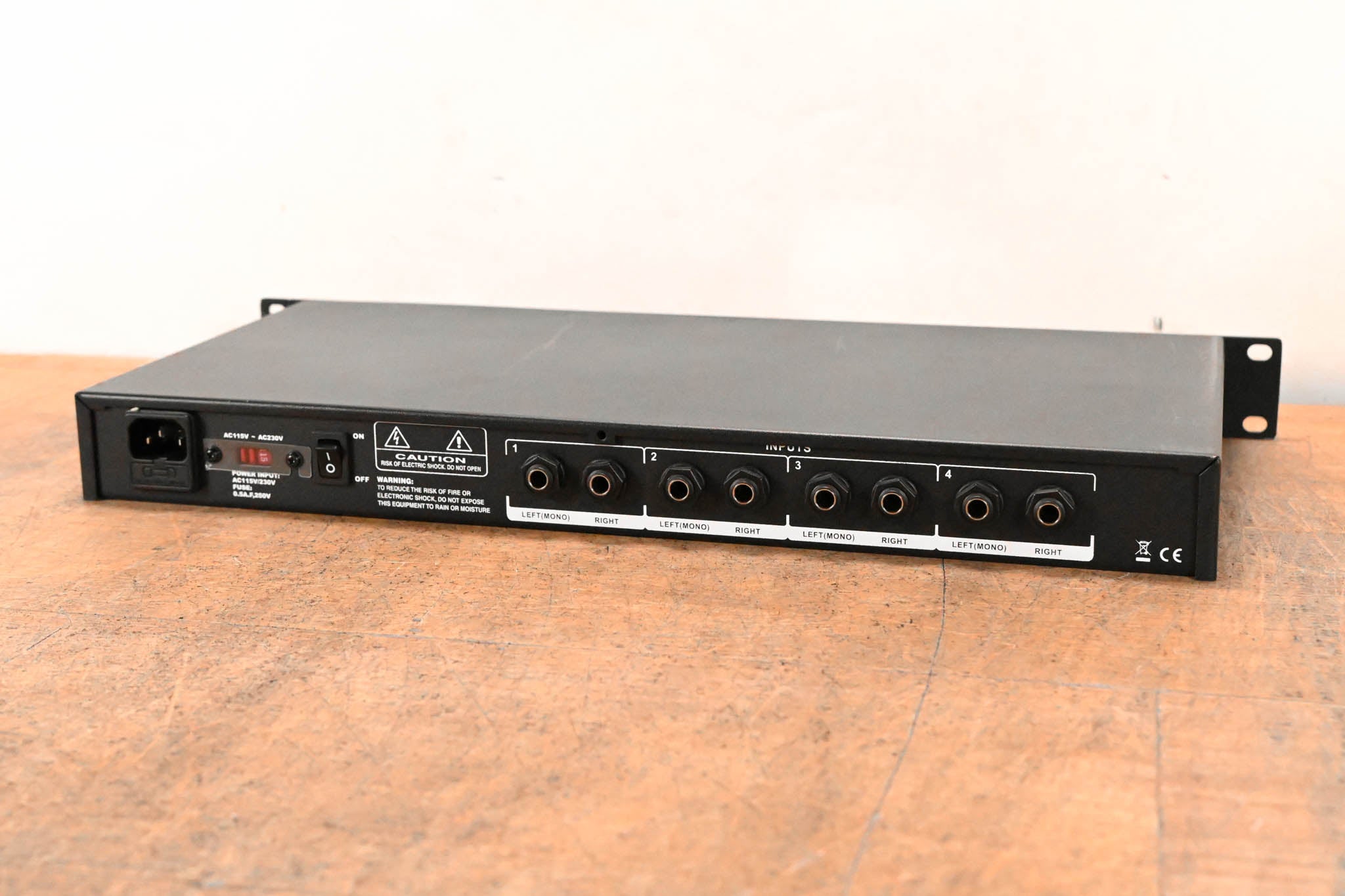 Elite Core HA4x4 4-Channel Headphone/Line Distribution Amplifier