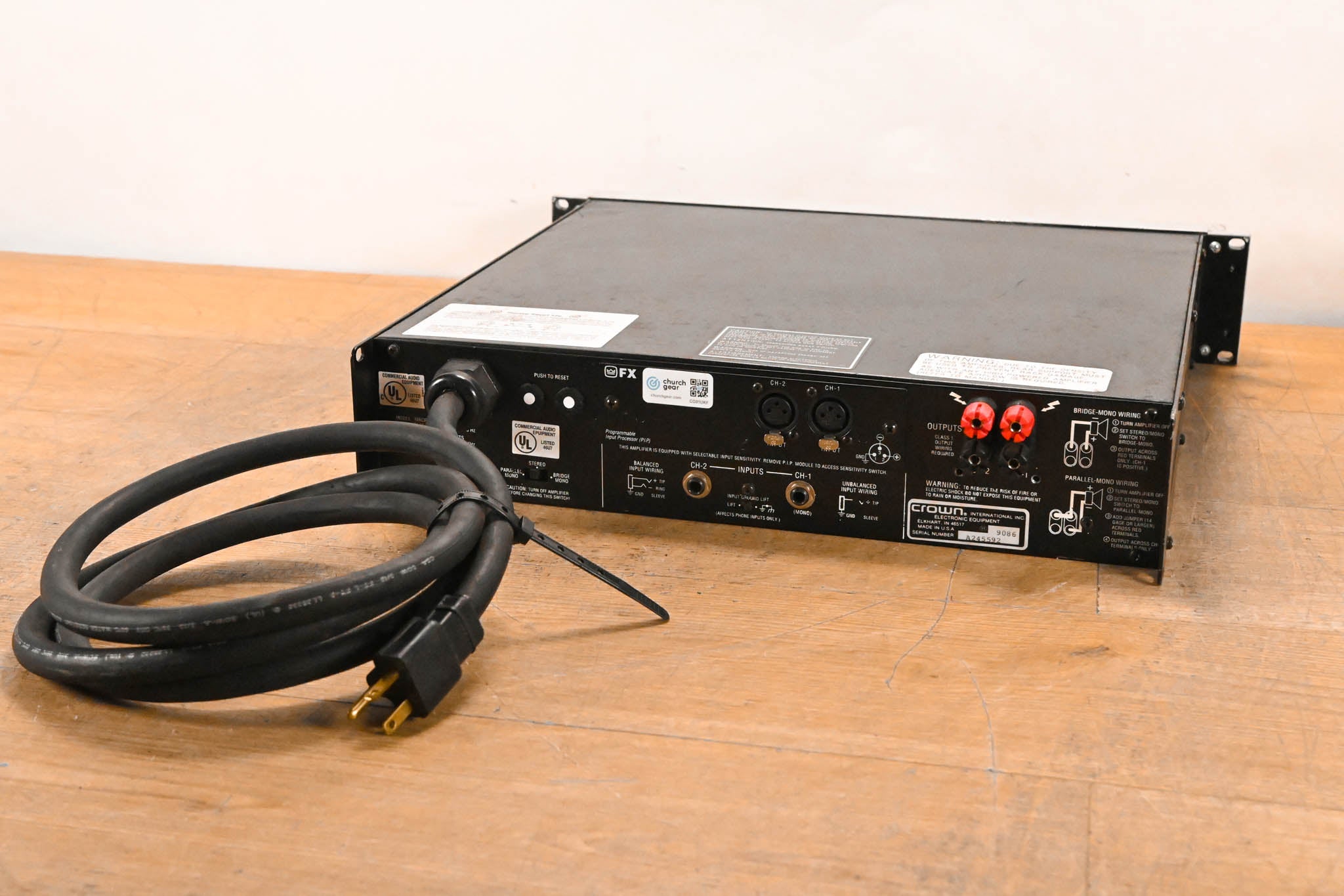 Crown Macro-Tech 2400 2-Channel Power Amplifier