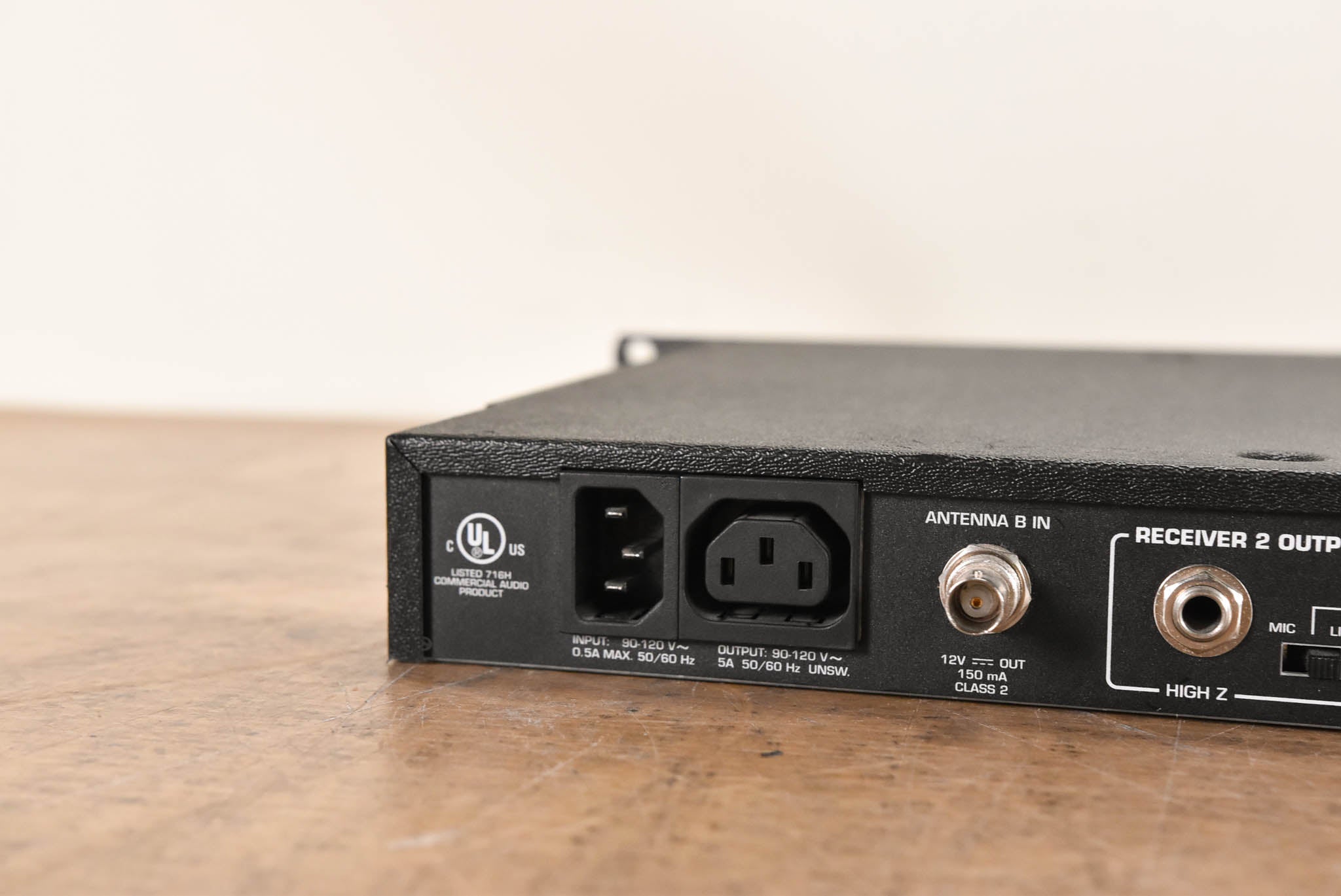 Shure U4D-J4 Dual Wireless Receiver 554-584 MHz CG00WX6