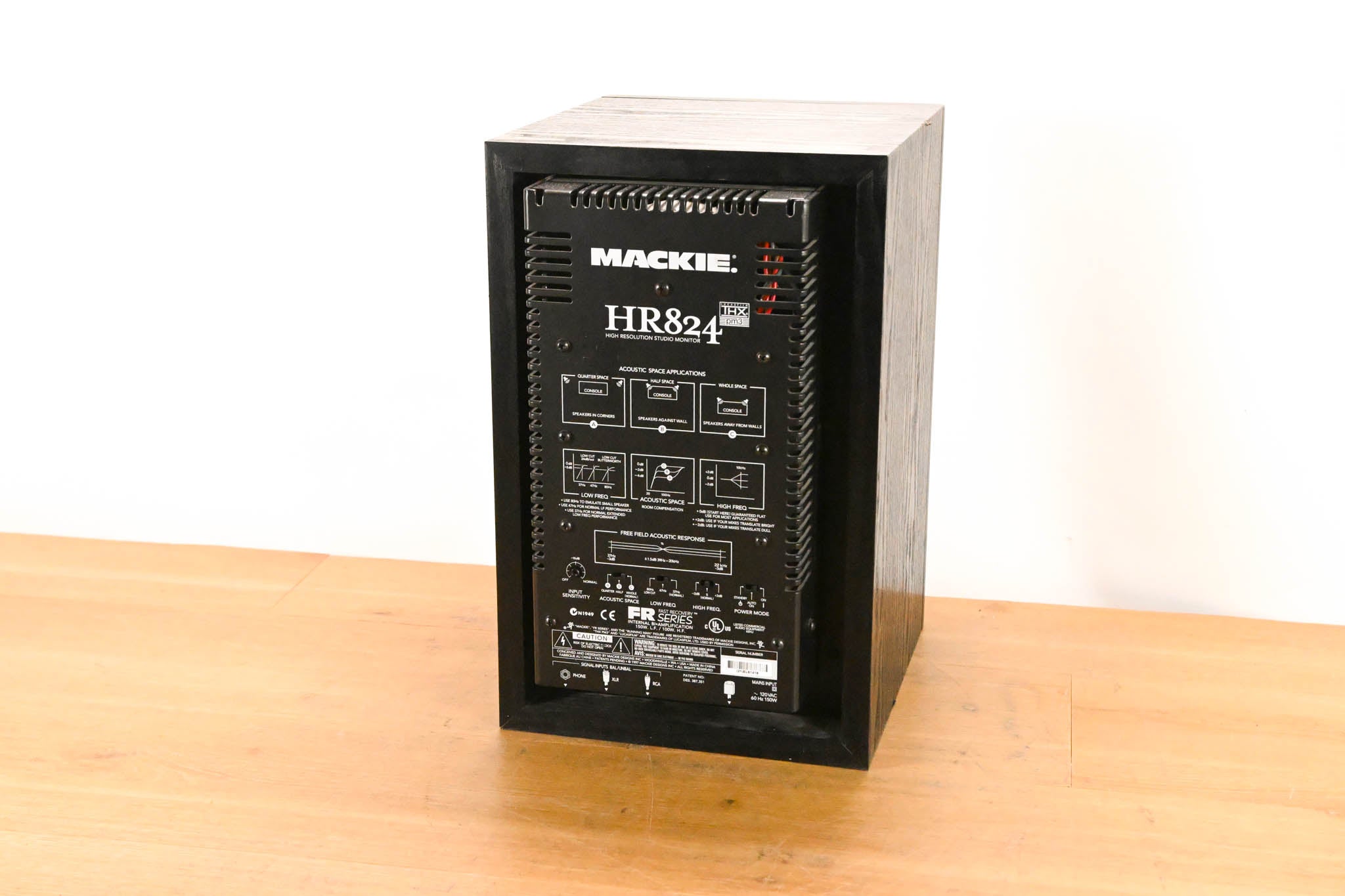 Mackie HR824 8.75-inch Active Studio Monitor