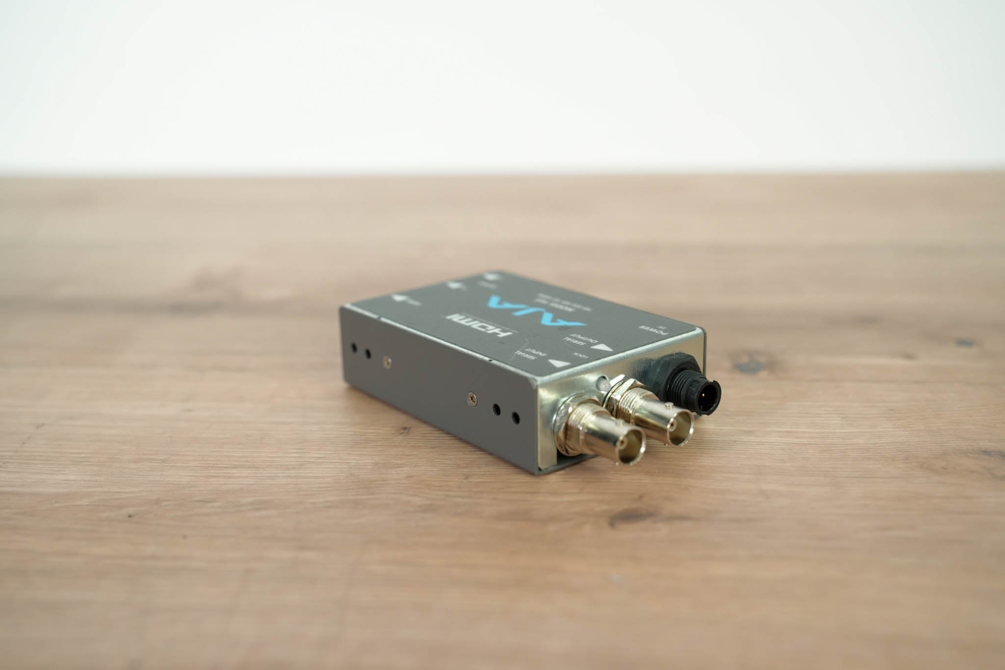 AJA HI5 HD/SD-SDI to HDMI Video and Audio Converter