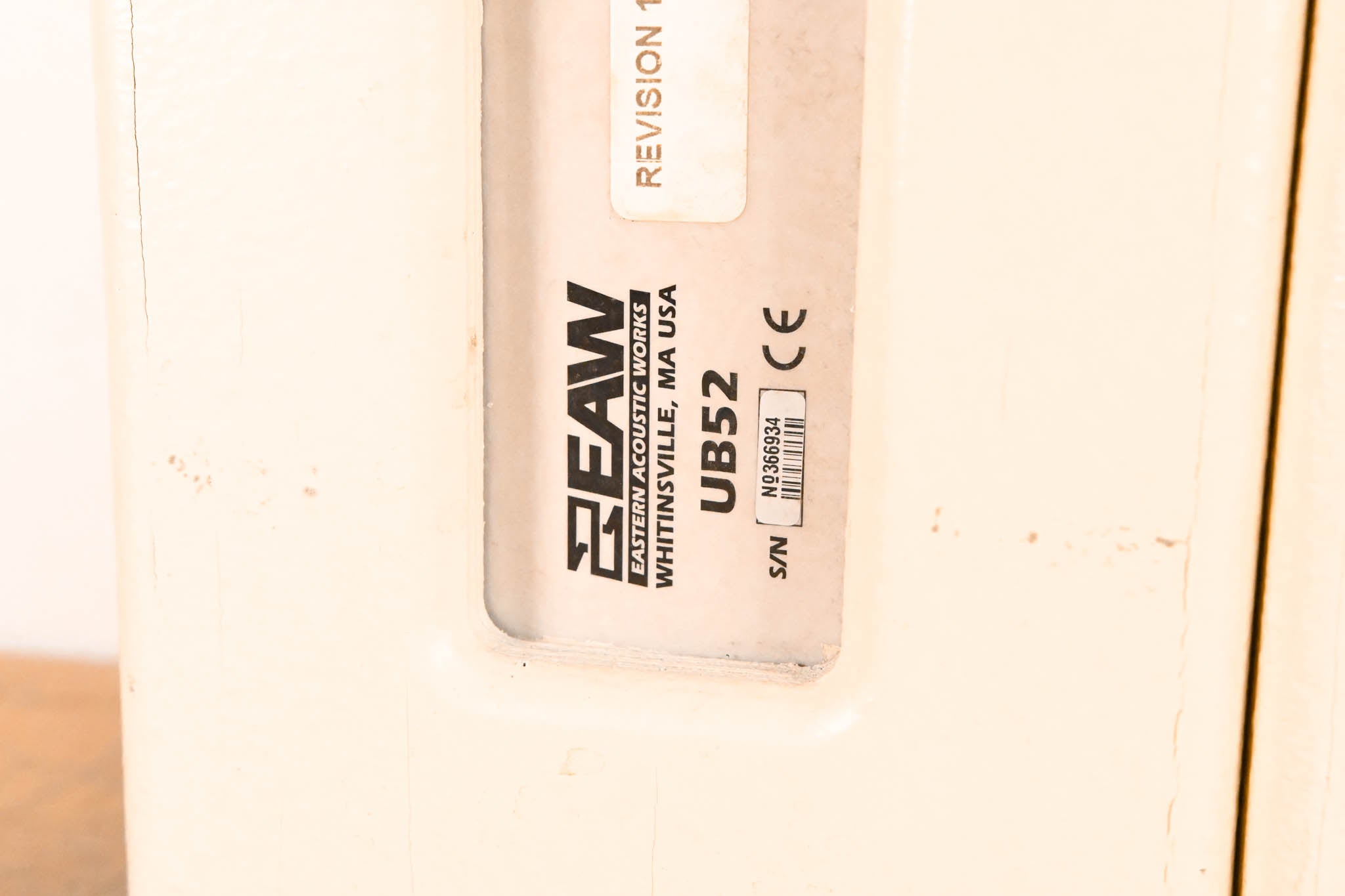 EAW UB52 Two-Way Full-Range Loudspeaker - White (PAIR)