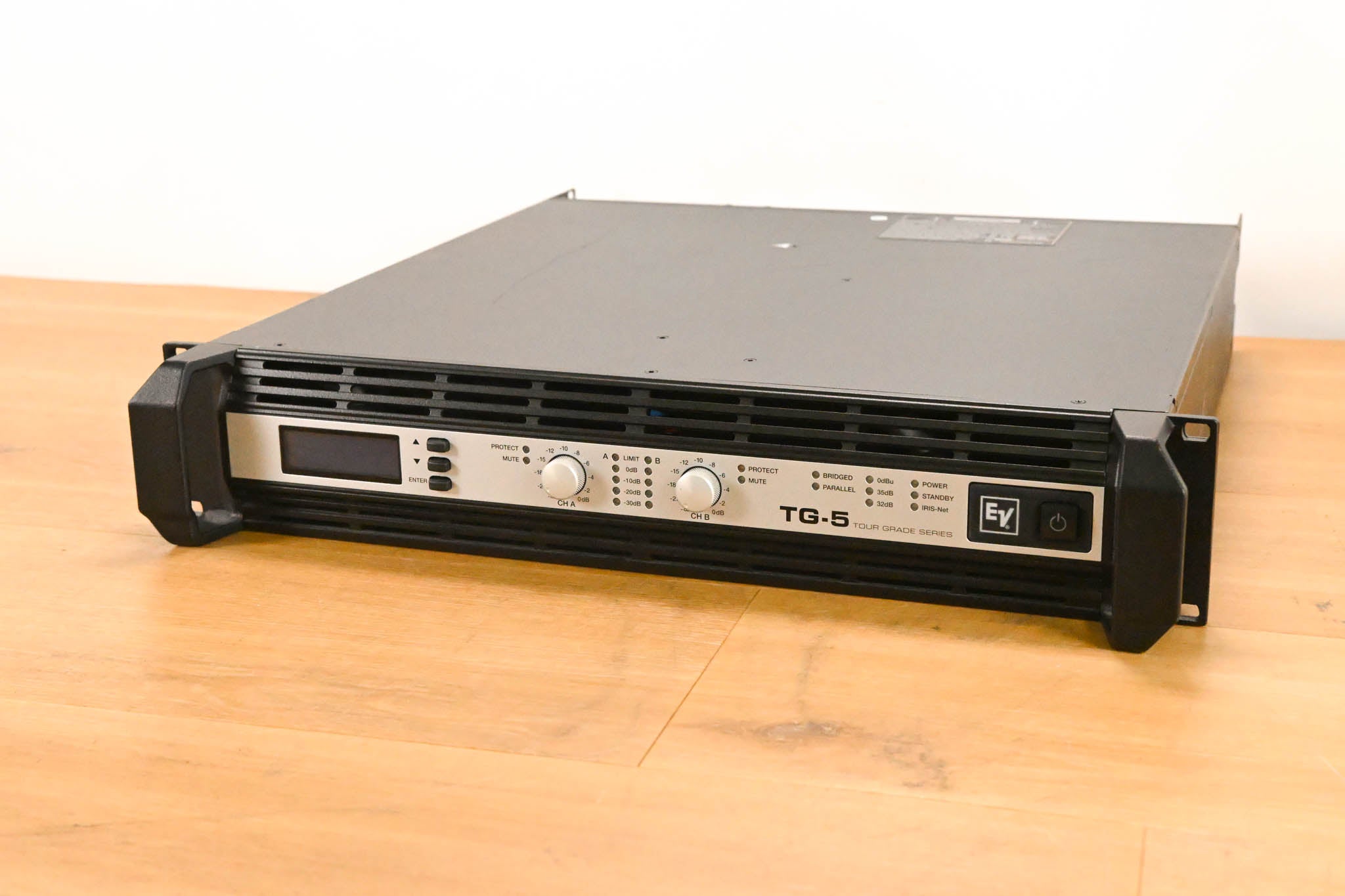 Electro-Voice (EV) TG-5 120V 2-Channel Tour Grade Power Amplifier