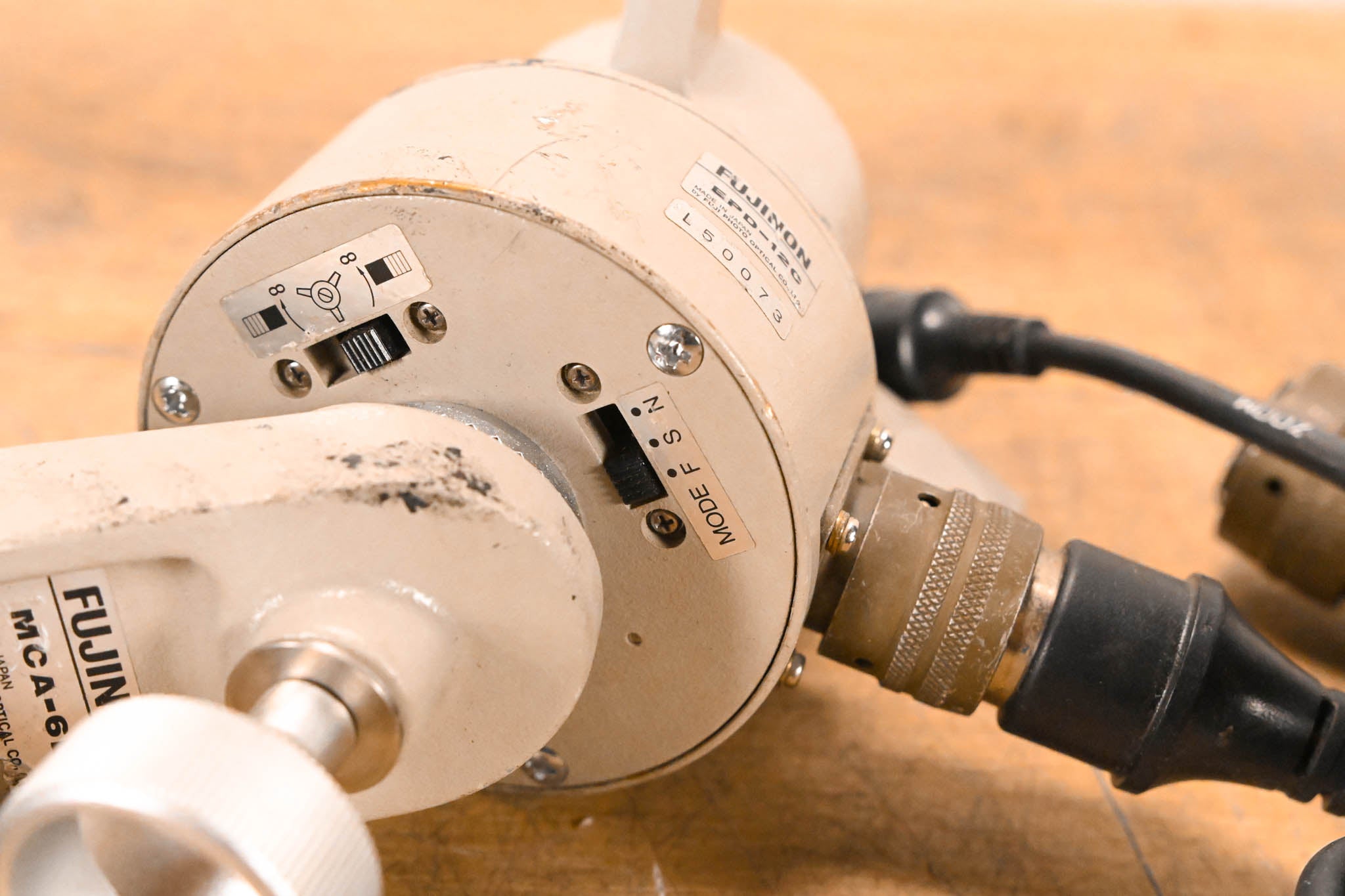 Fujinon EPD-12C Focus Controller with MCA-6B Clamp