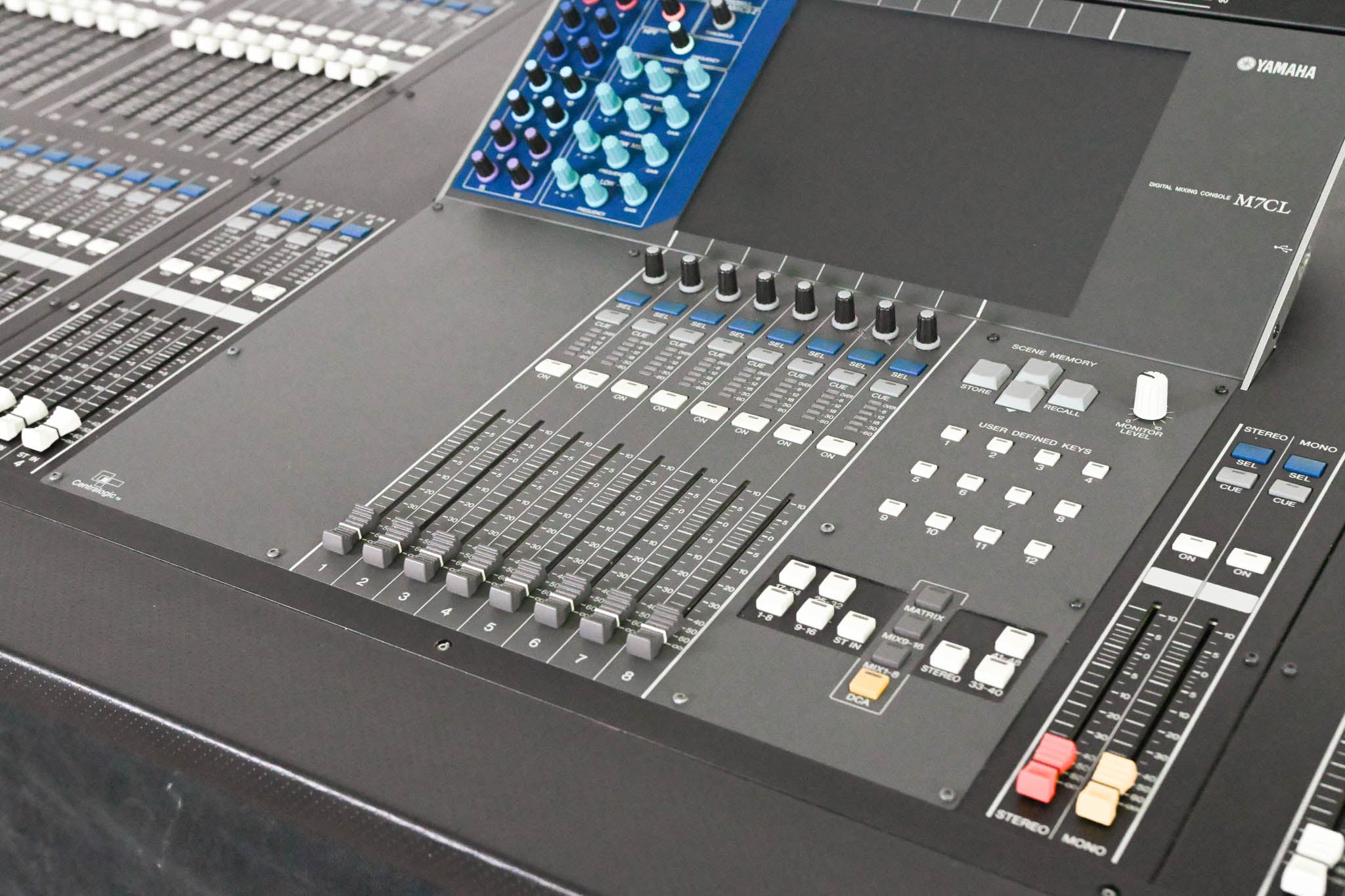 Yamaha M7CL-48 48-Channel Digital Audio Mixing Console