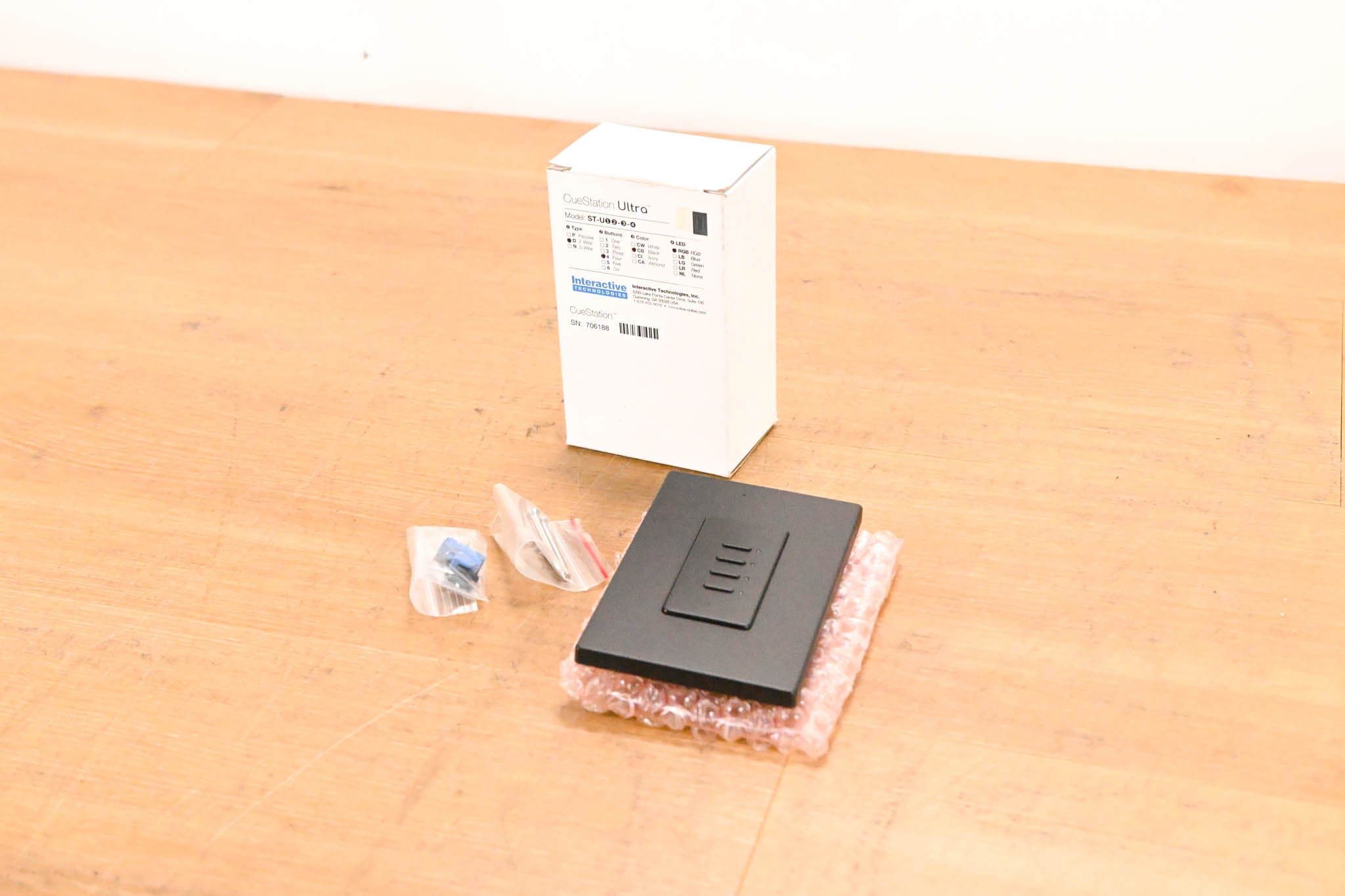 Interactive Technologies ST-UD4-CB-RGB 2-Wire 4-Button Network Station