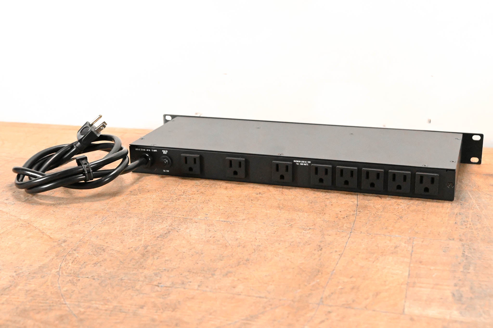 Furman M-8Lx 15A Merit Series Power Conditioner with Lights