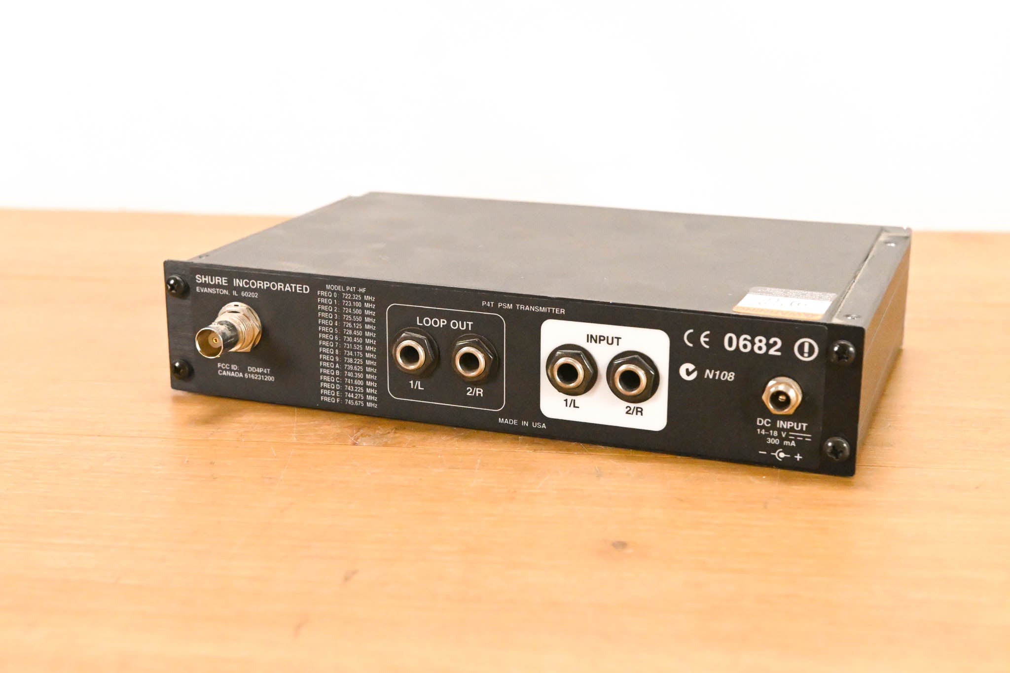 Shure PSM 400 In-Ear Monitoring System - 722-746 MHz (NO POWER SUPPLY)