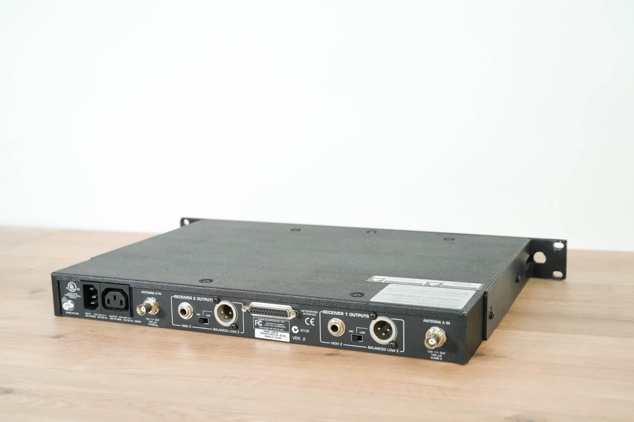 Shure U4D-J4 UHF Dual-Channel Wireless Receiver - J4 Band: 554-584 MHz