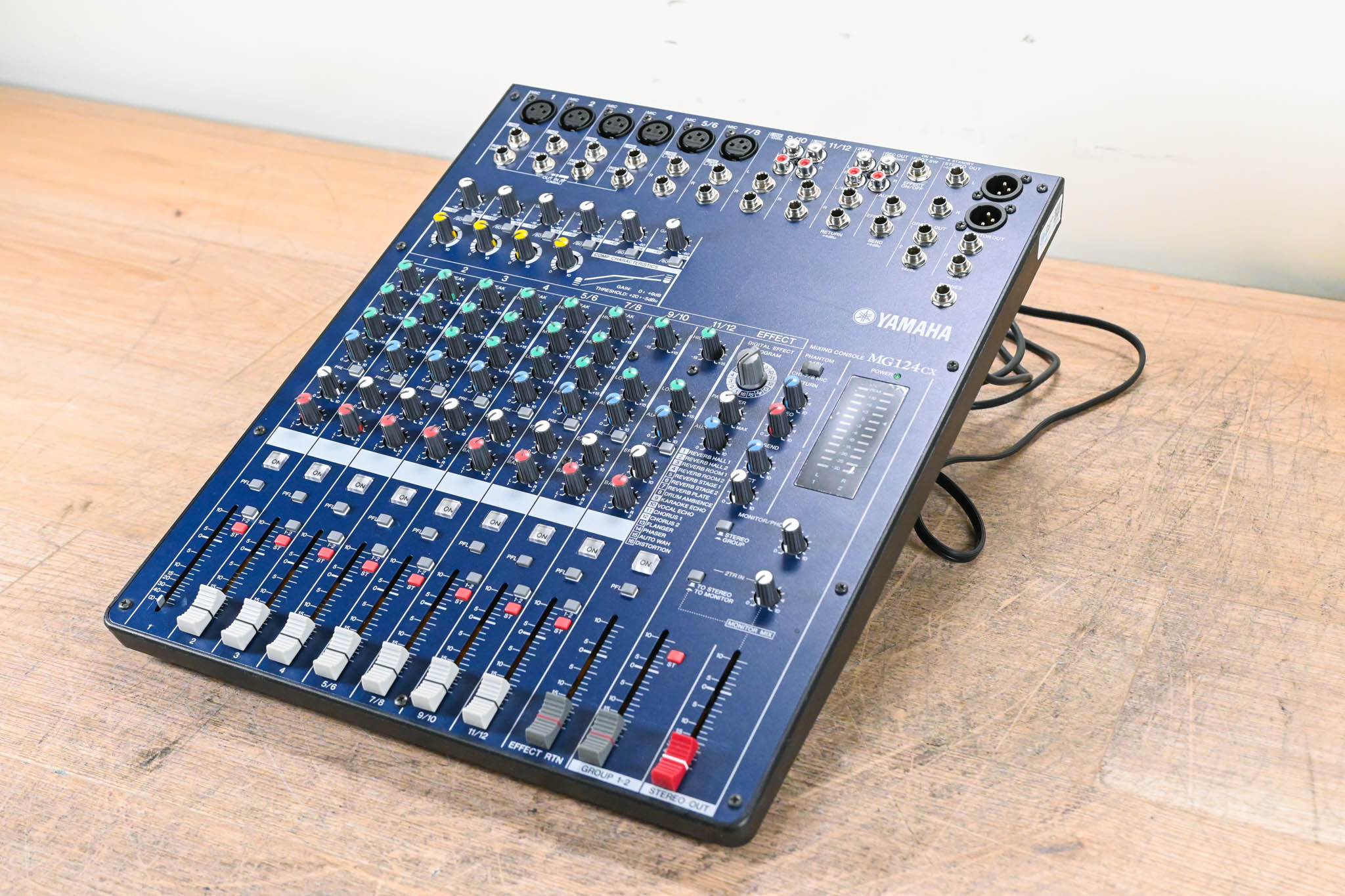 Yamaha MG124CX Stereo Mixer with Effects