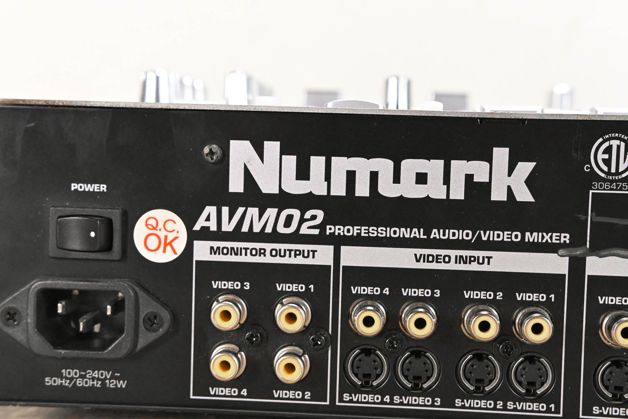 Numark AVM02 Professional Audio/Video Mixer CG01H9F