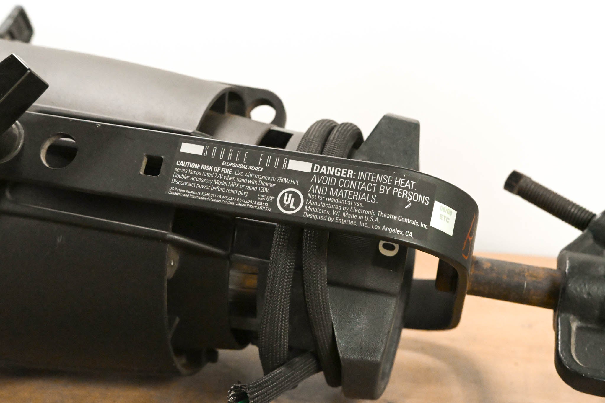 ETC Source Four Zoom 15-30 Degree 750 Ellipsoidal Light