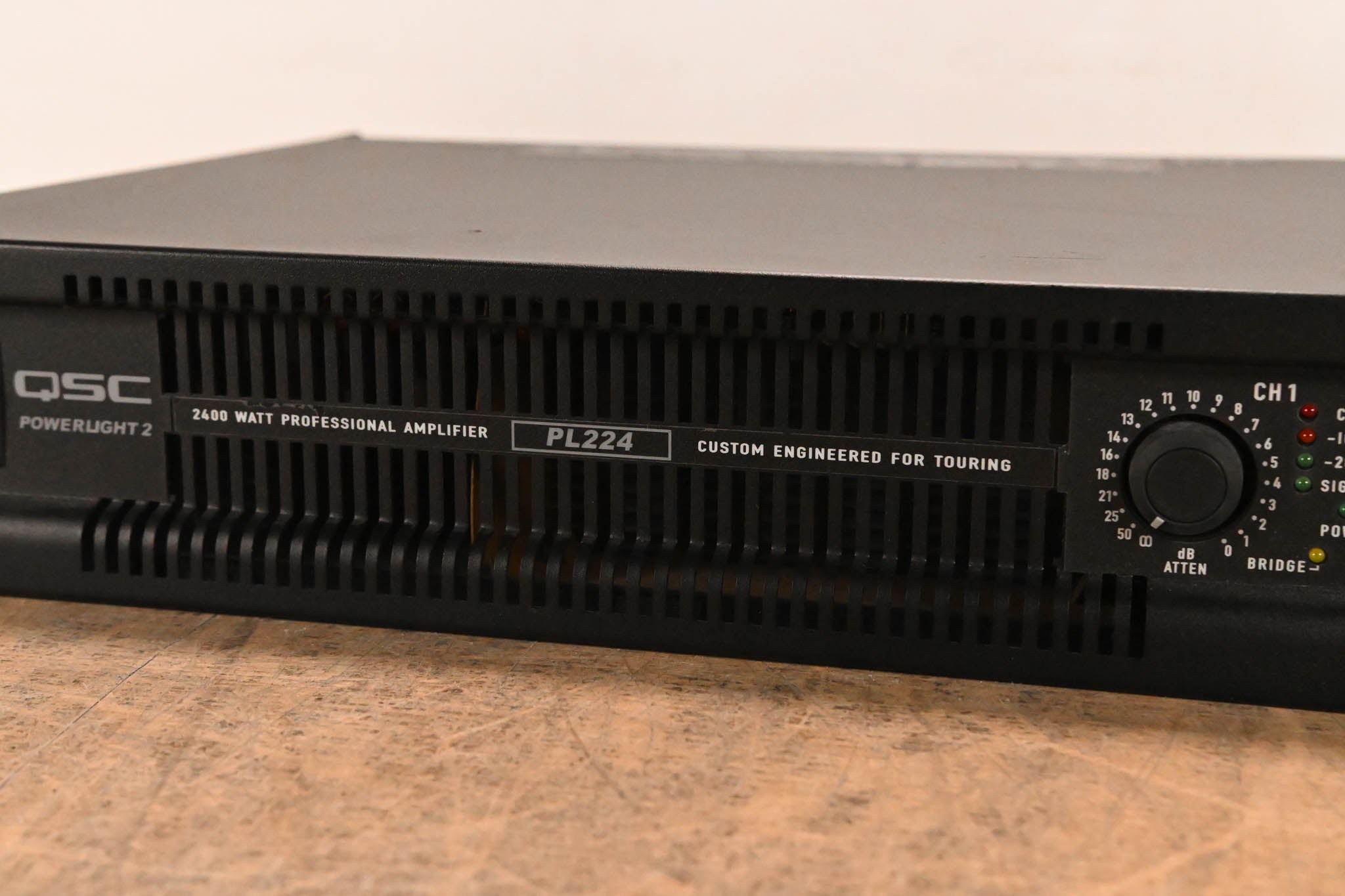 QSC PL224 PowerLight 2 Series 2-Channel Power Amplifier