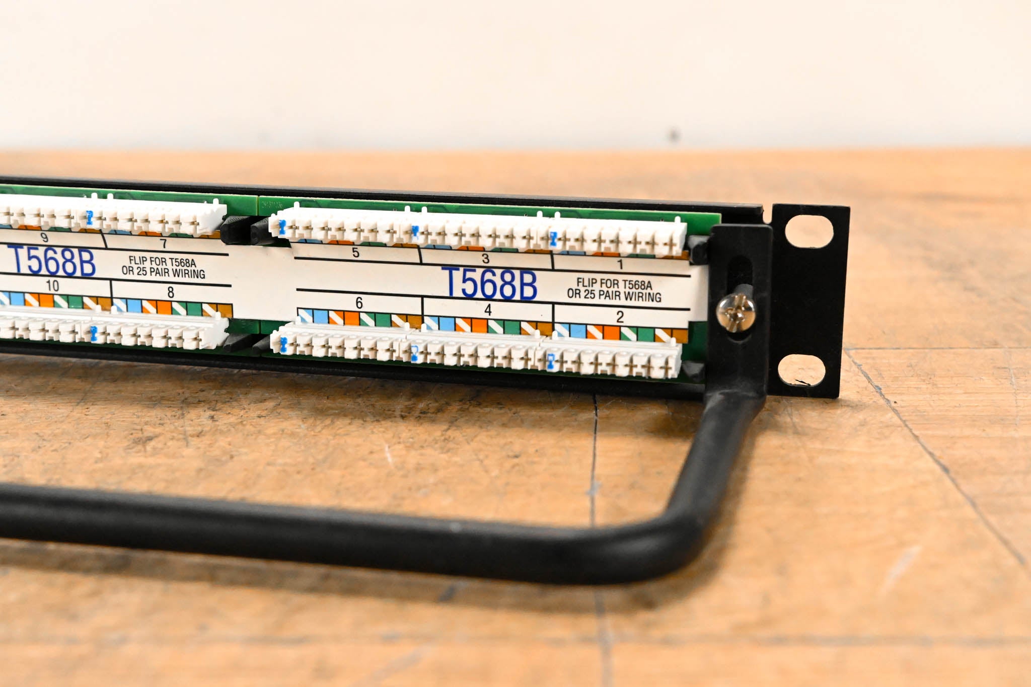 Leviton eXtreme 6+ 24-Port  Cat 6 Universal Patch Panel