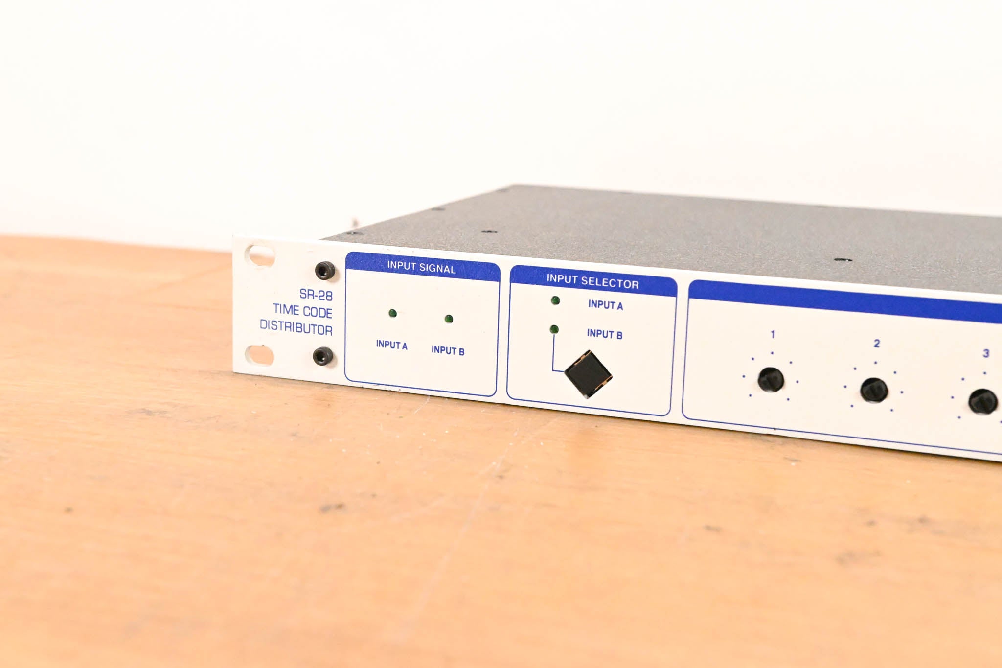 Brainstorm Electronics SR-28 Timecode Distributor/Reshaper (NO PSU)