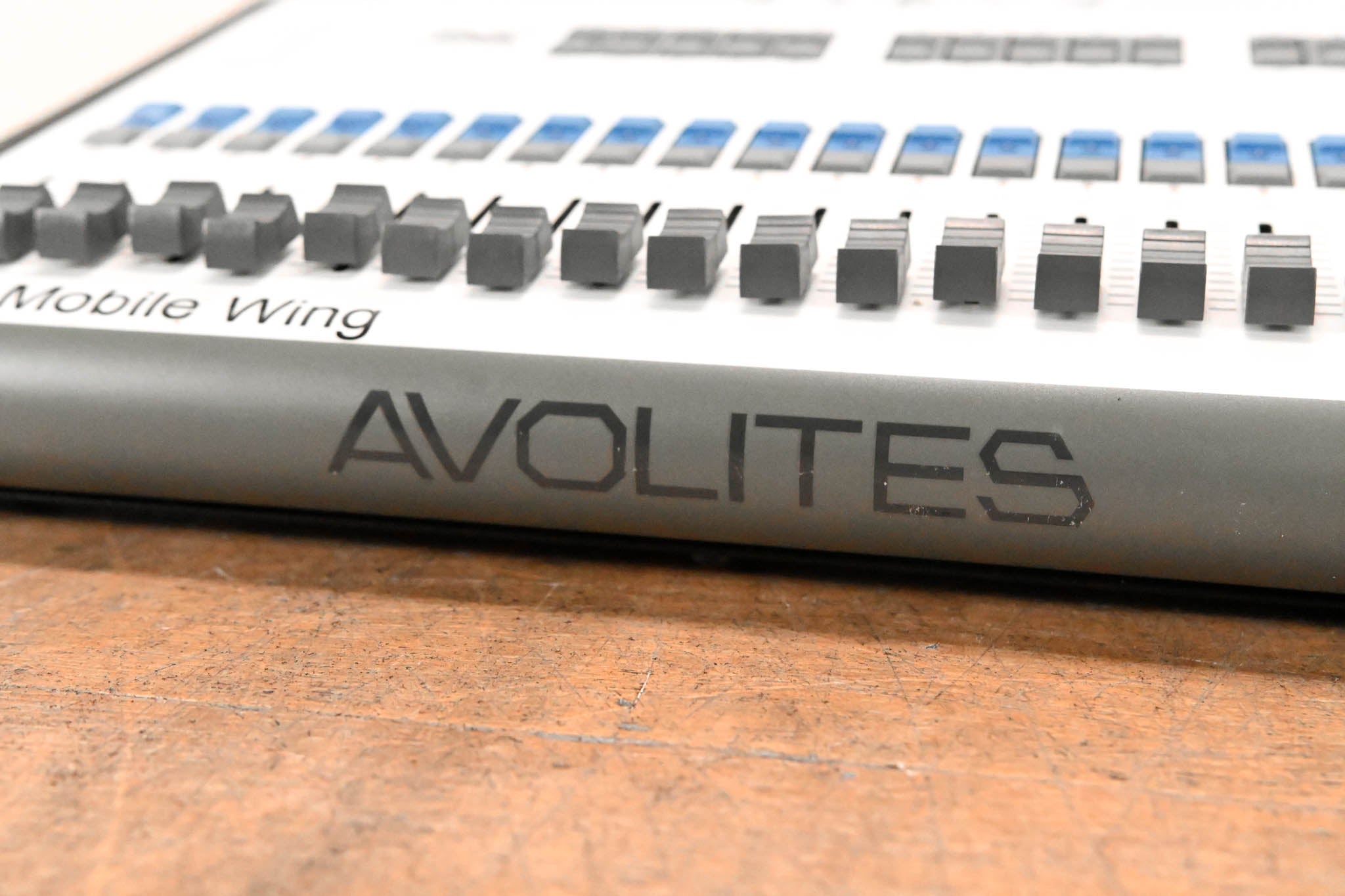 Avolites Titan Mobile Wing