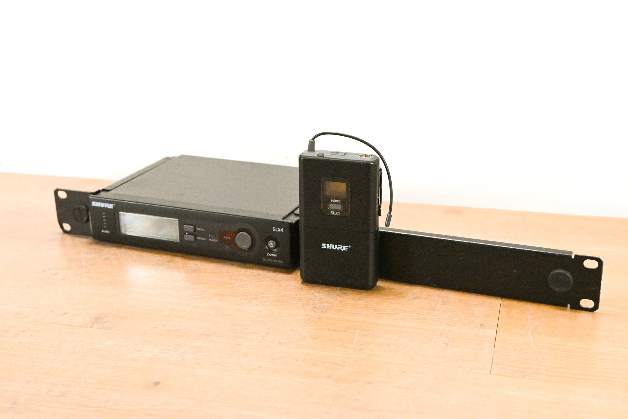 Shure SLX14 Bodypack Wireless System - G4 Band (NO POWER SUPPLY)