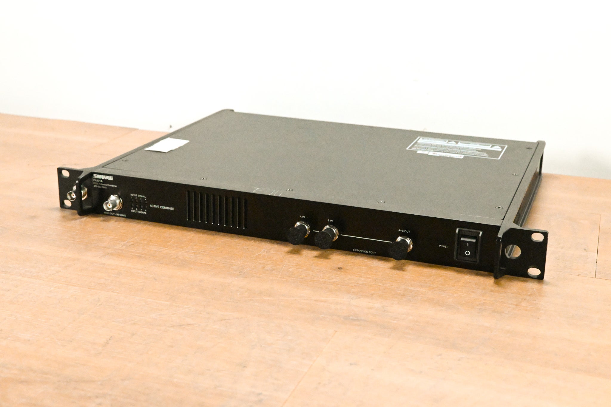 Shure PA821A Antenna Combiner for PSM Wireless Systems  - 470-952 MHz