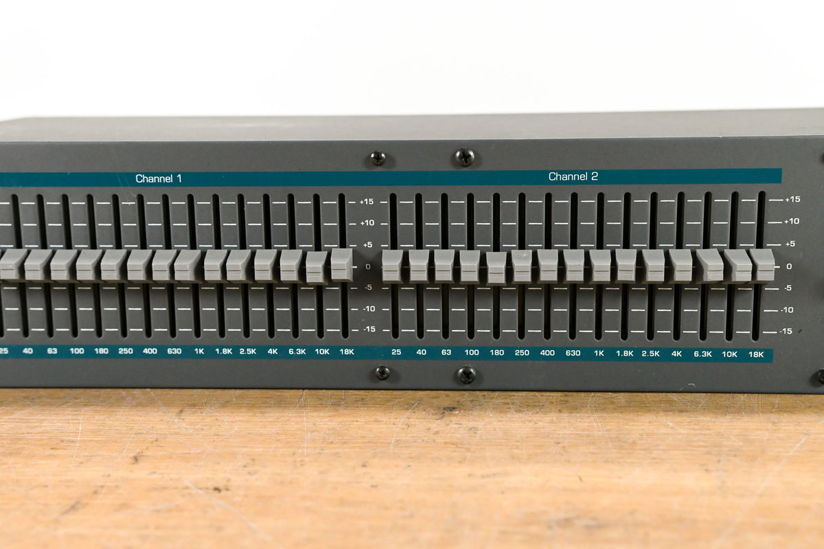 Ashly GQX-1502 Dual-Channel 15-Band Graphic Equalizer