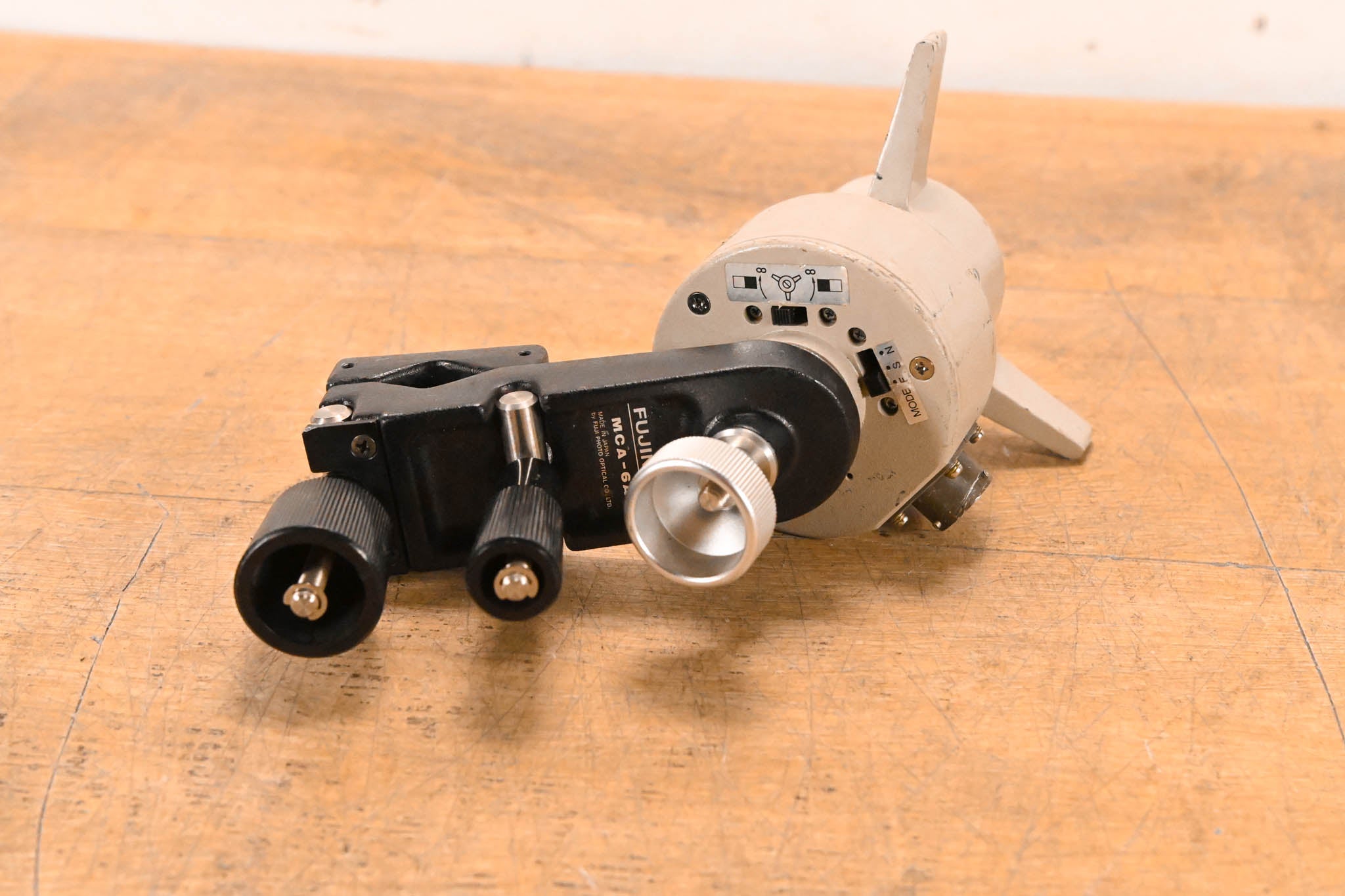 Fujinon EPD-12B with MCA-6A Clamp