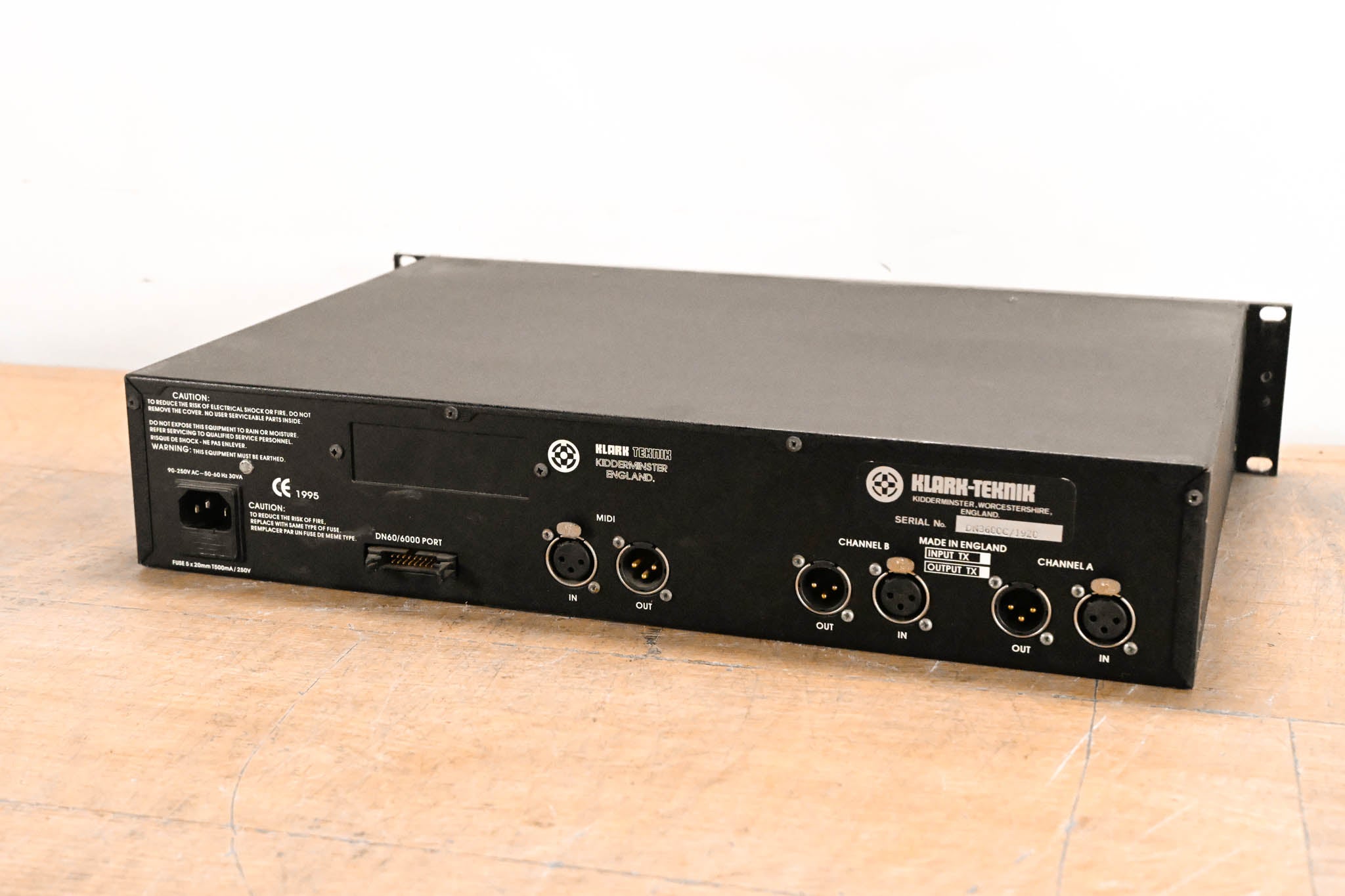 Klark Teknik DN3600 Programmable Graphic Equalizer